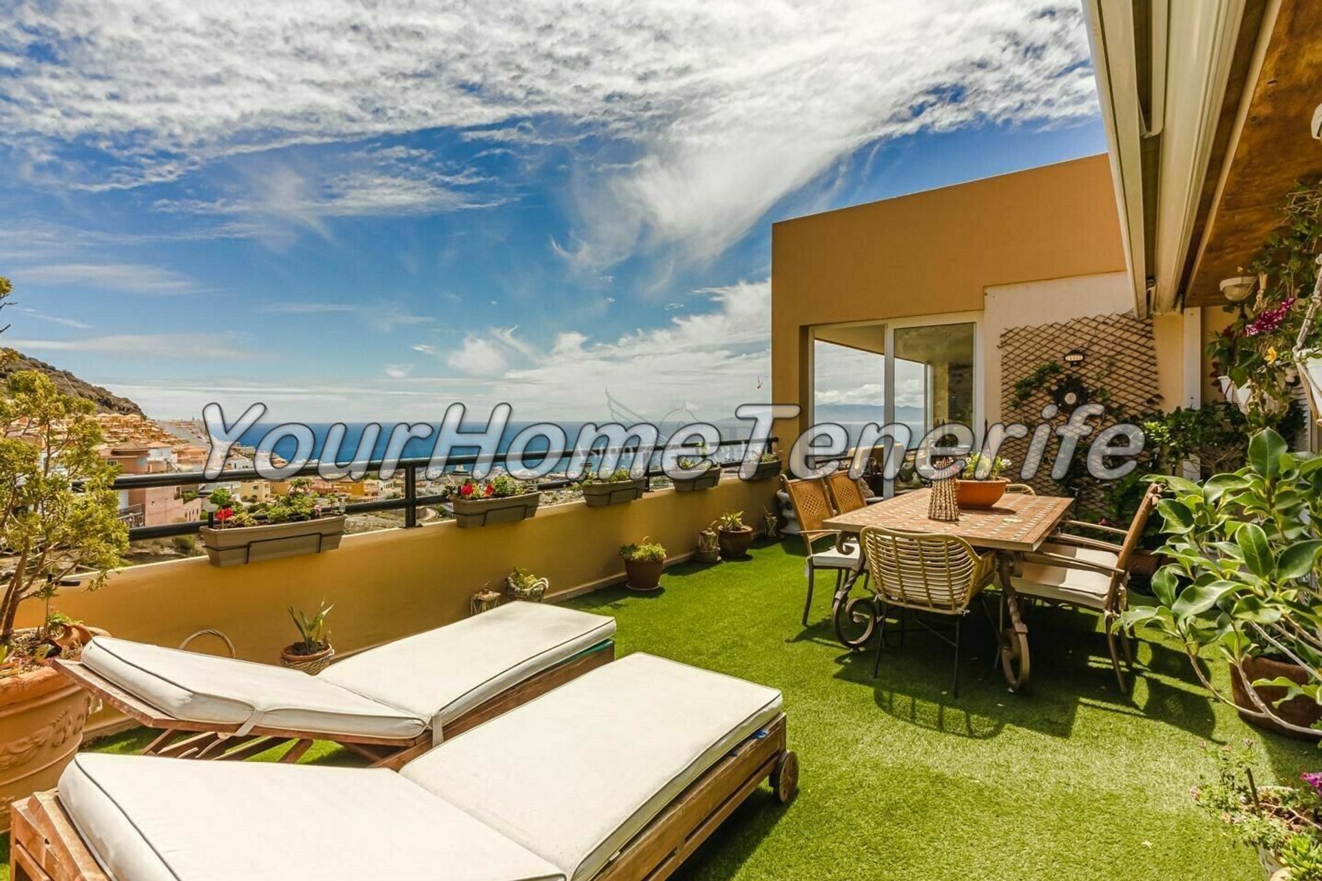 Condominium in Adeje, Canary Islands 11378916