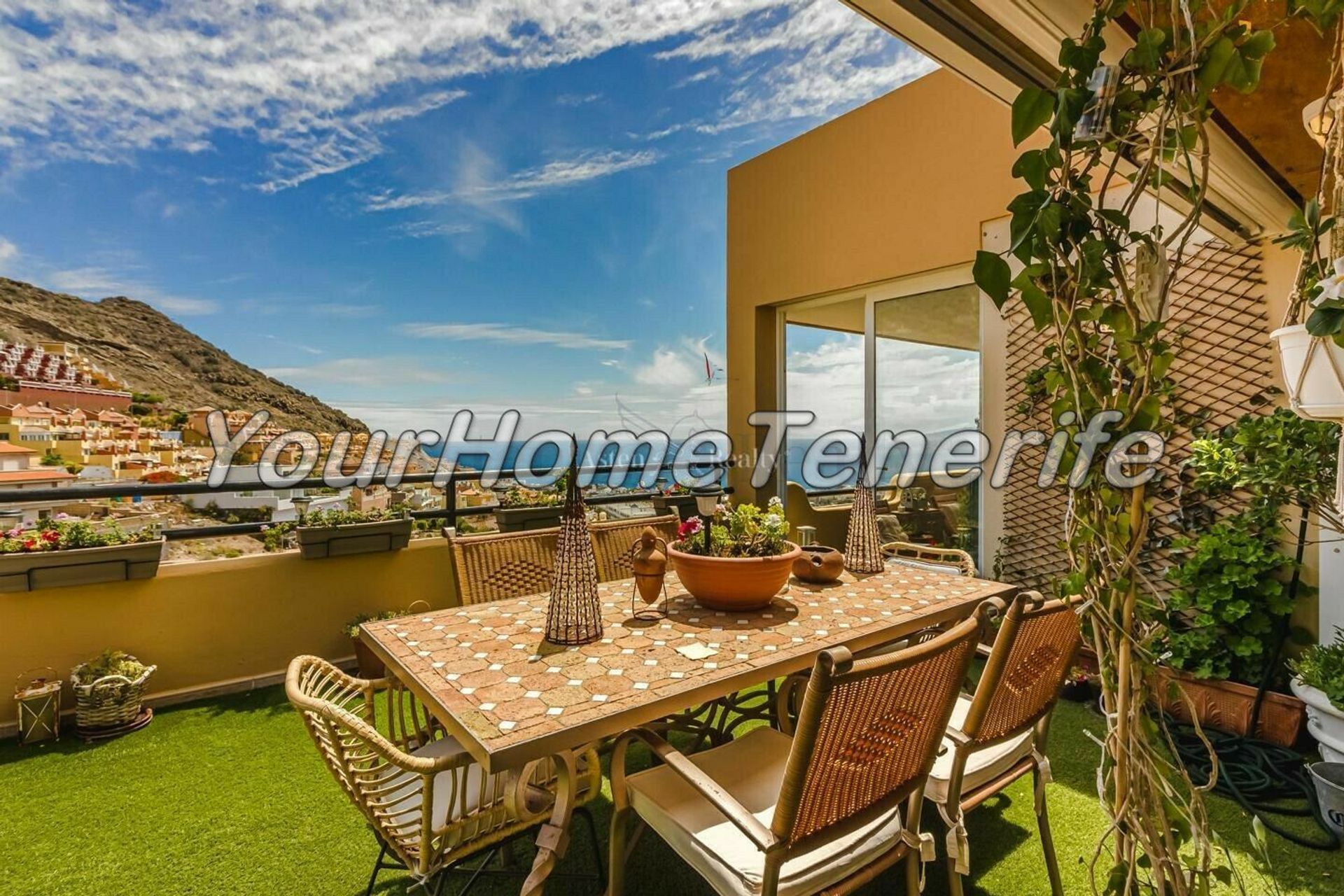 Condominium in Adeje, Canary Islands 11378916