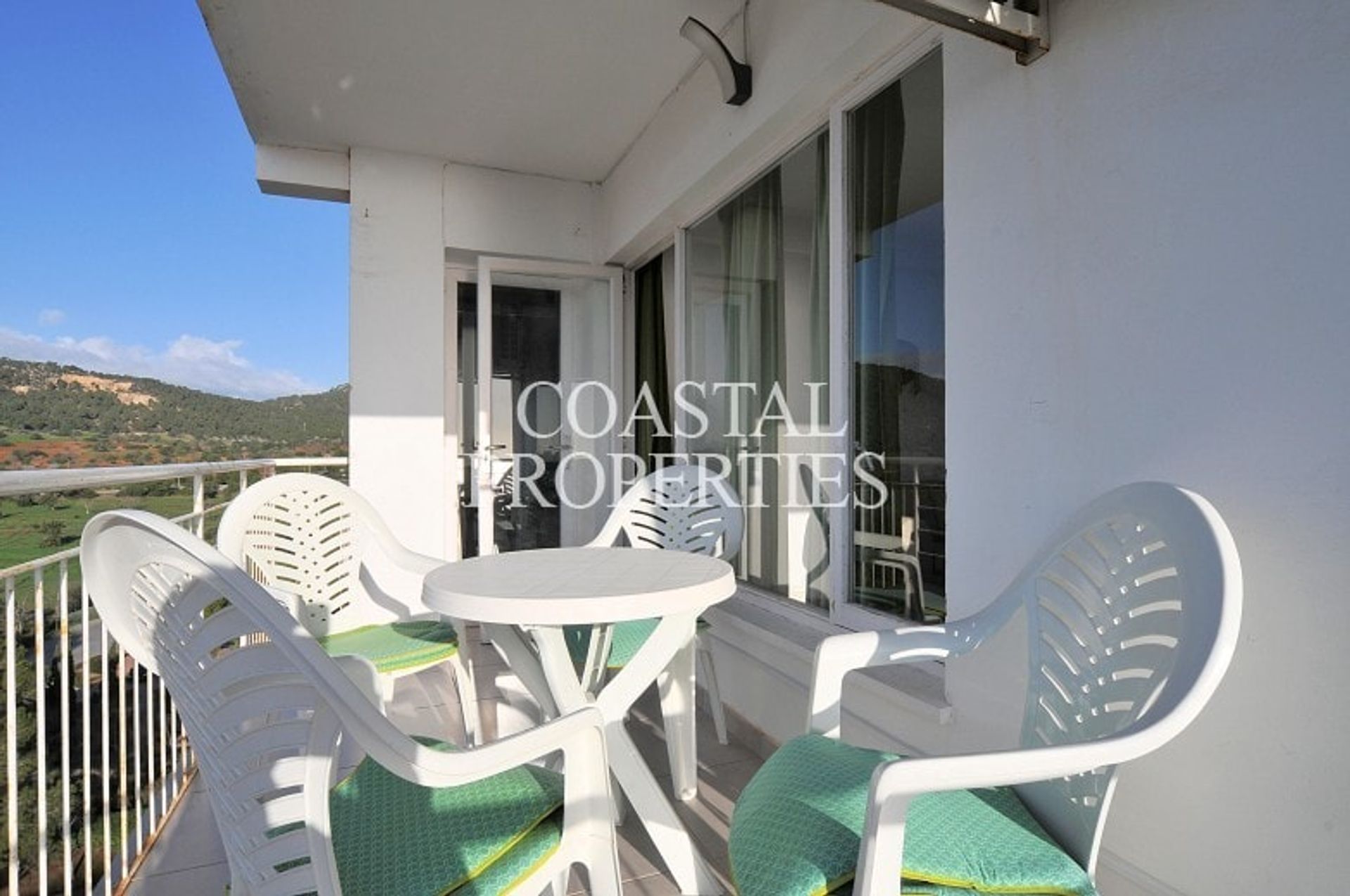 Condominium in Palmanova, Illes Balears 11380160