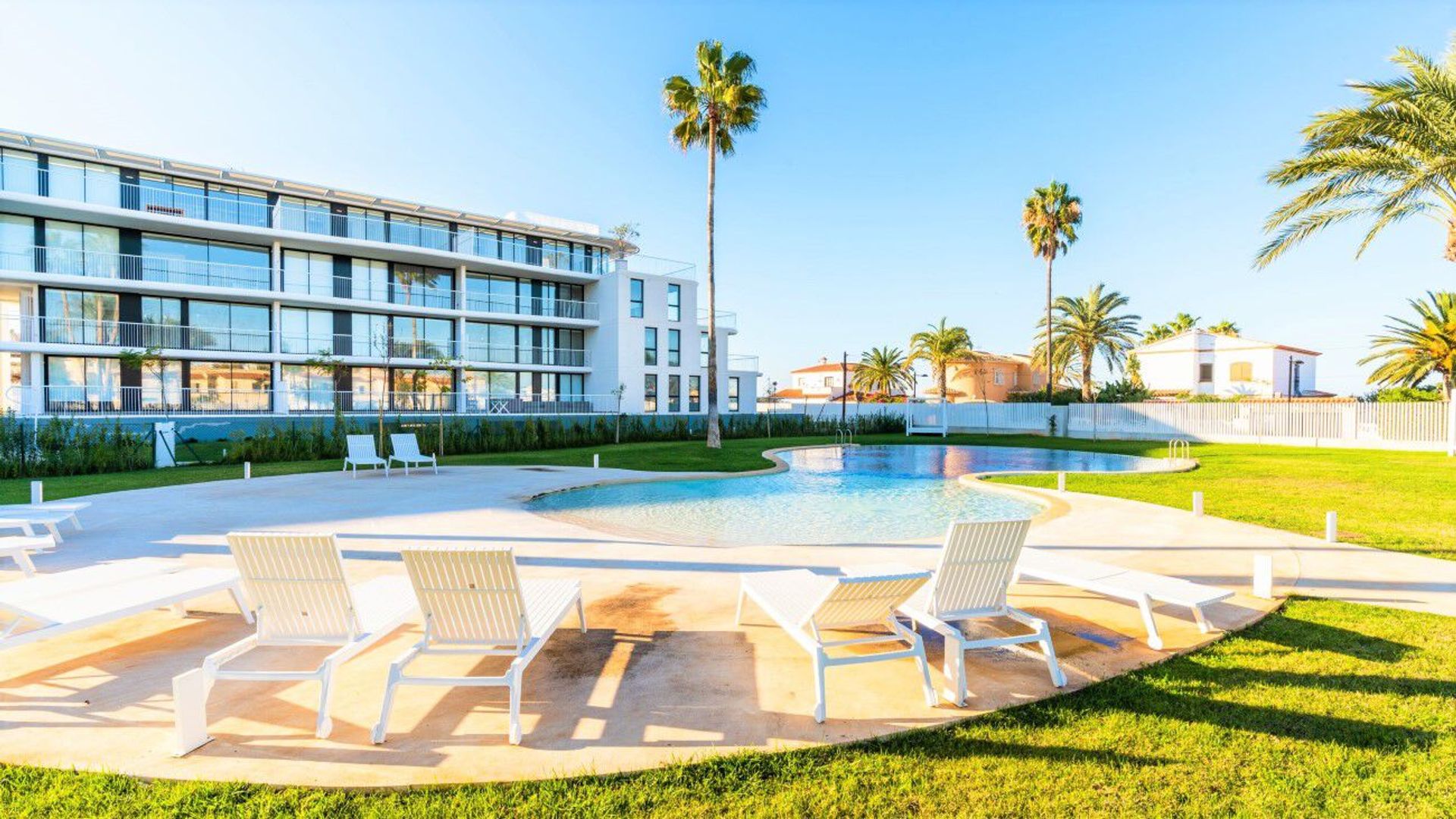 Condominium dans Dénia, Comunidad Valenciana 11380417