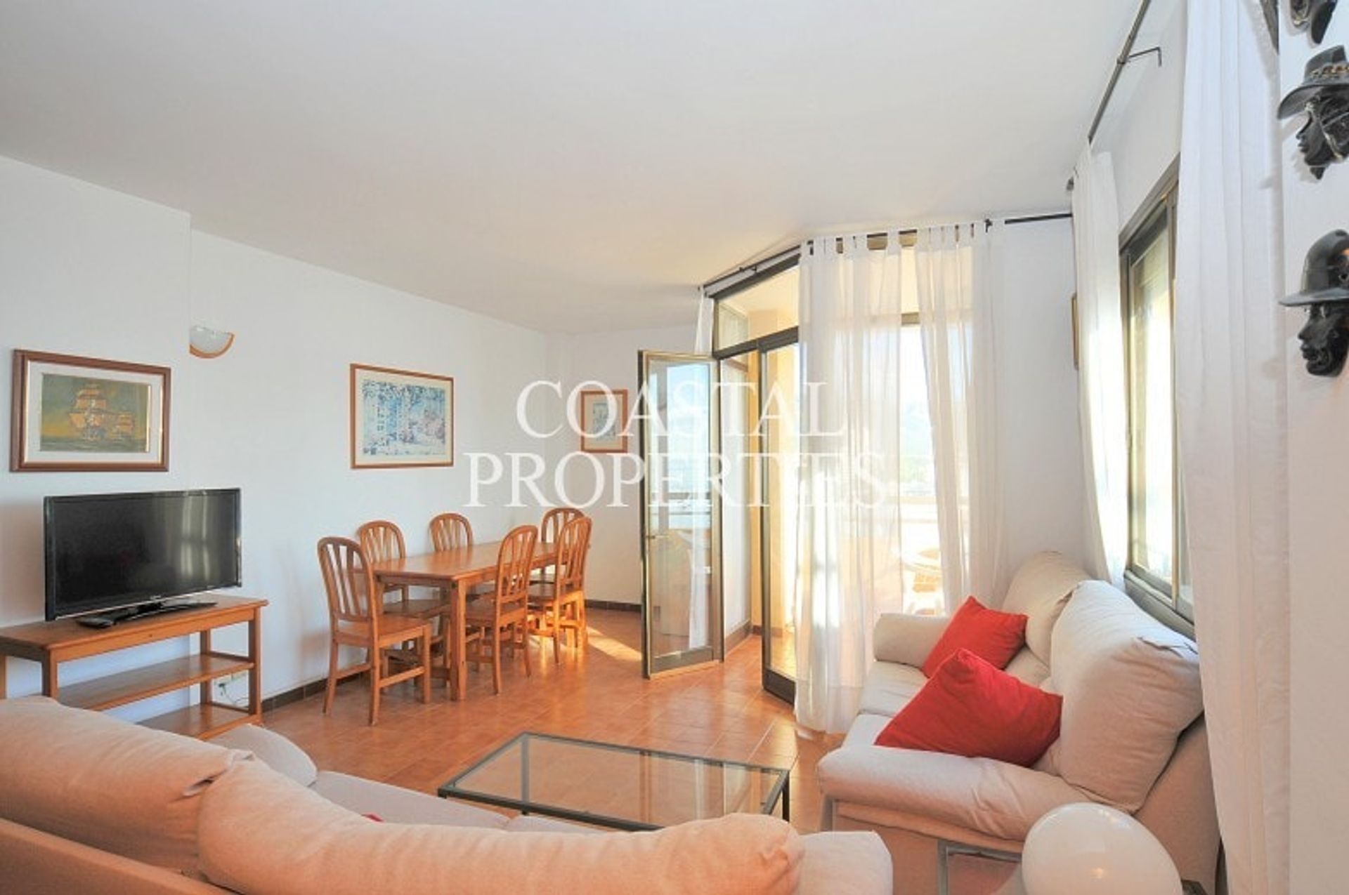 Condominium in Palmanova, Illes Balears 11380896