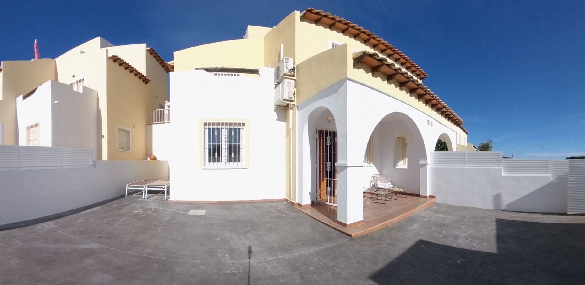 House in San Miguel de Salinas, Valencia 11381160