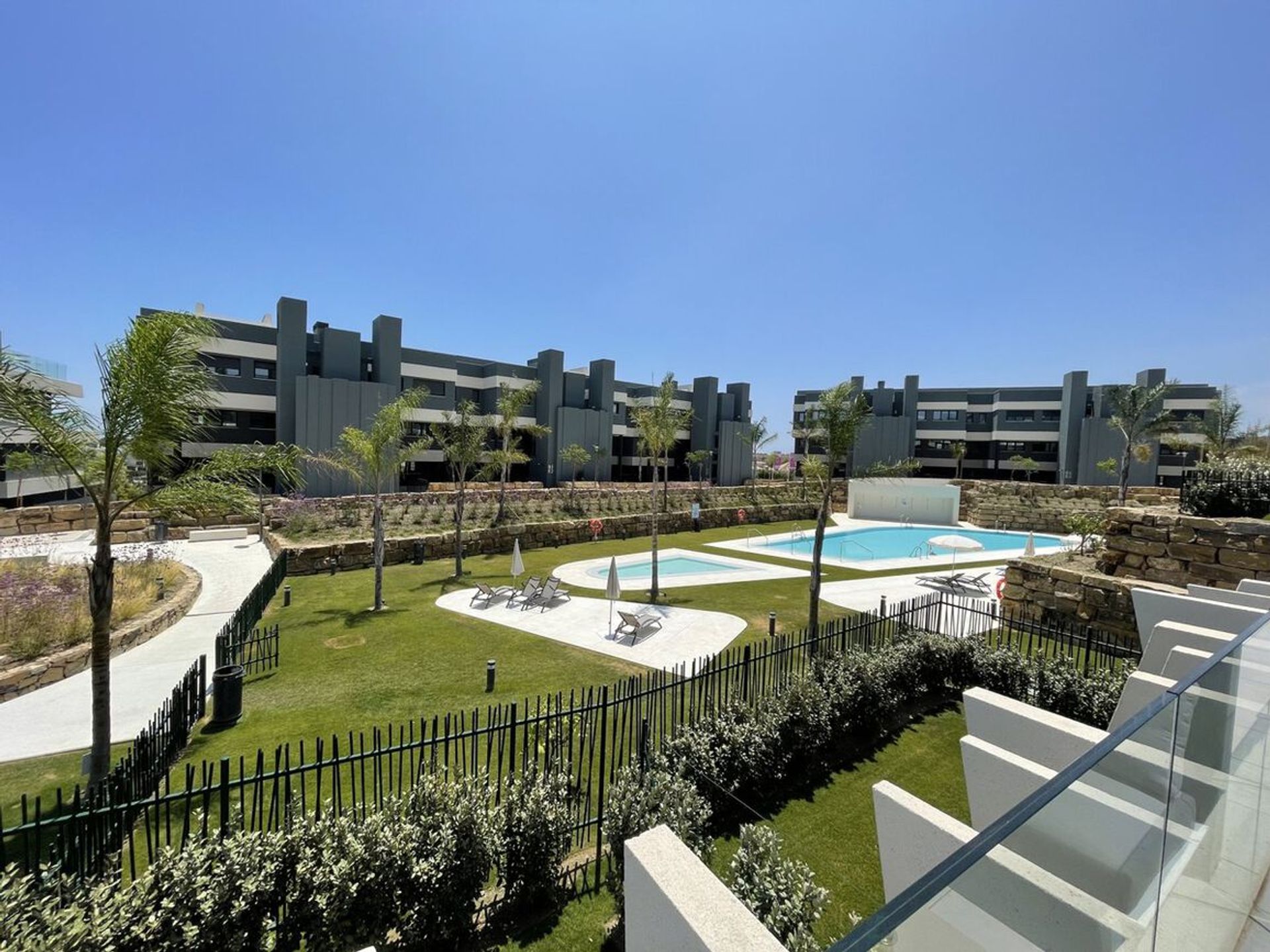 Condominium dans Estepona, Andalousie 11382562