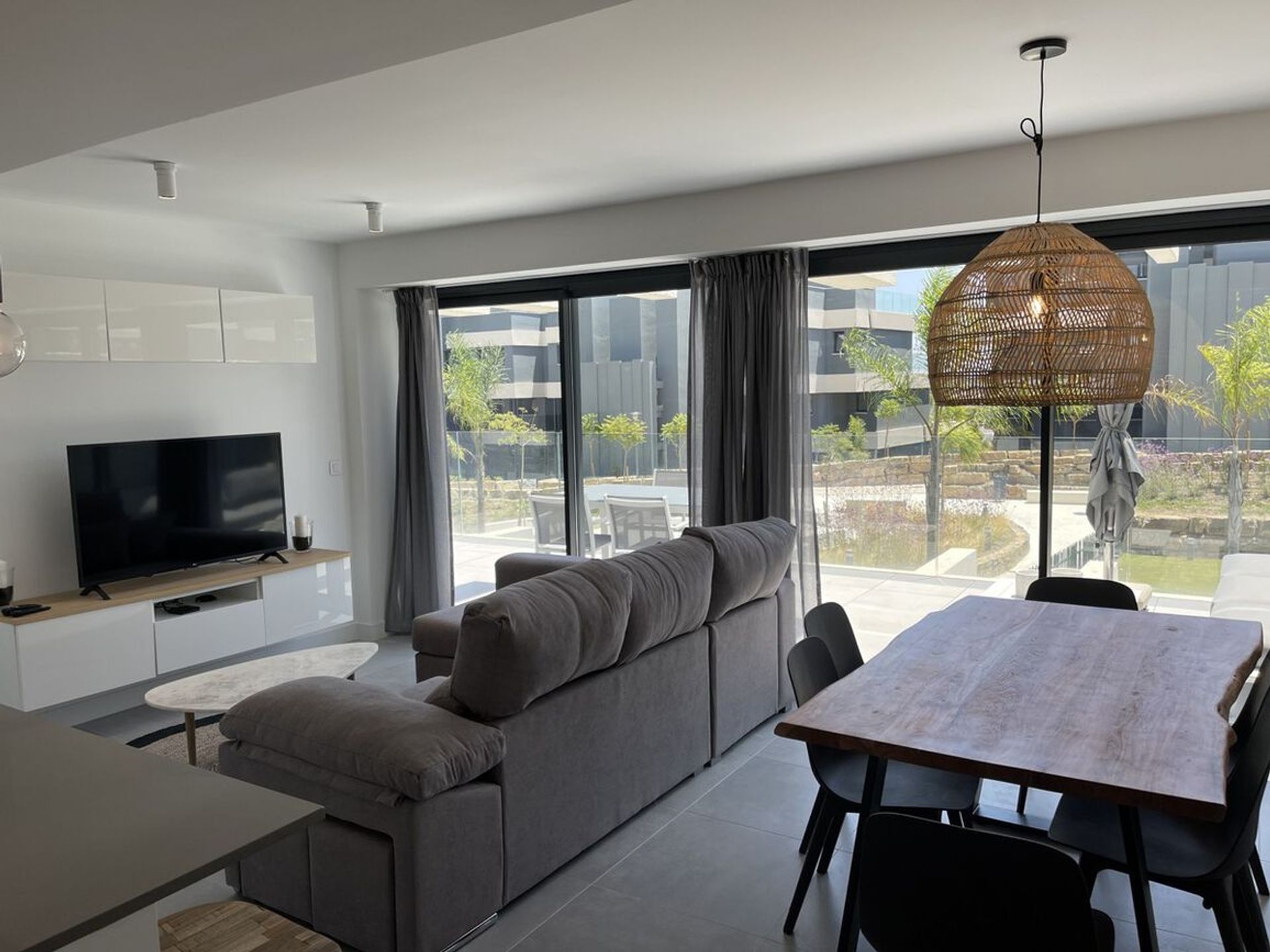 Condominium dans Estepona, Andalousie 11382562