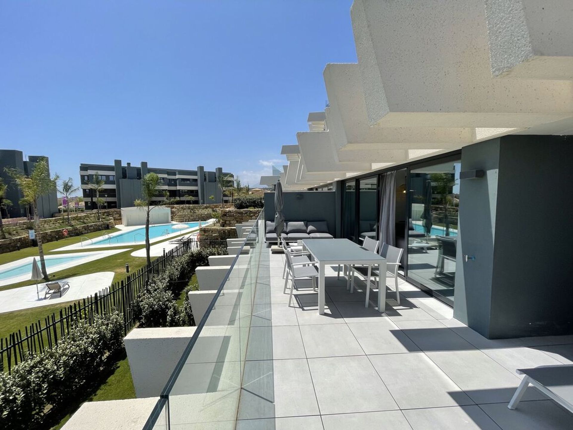 Condominium dans Estepona, Andalousie 11382562