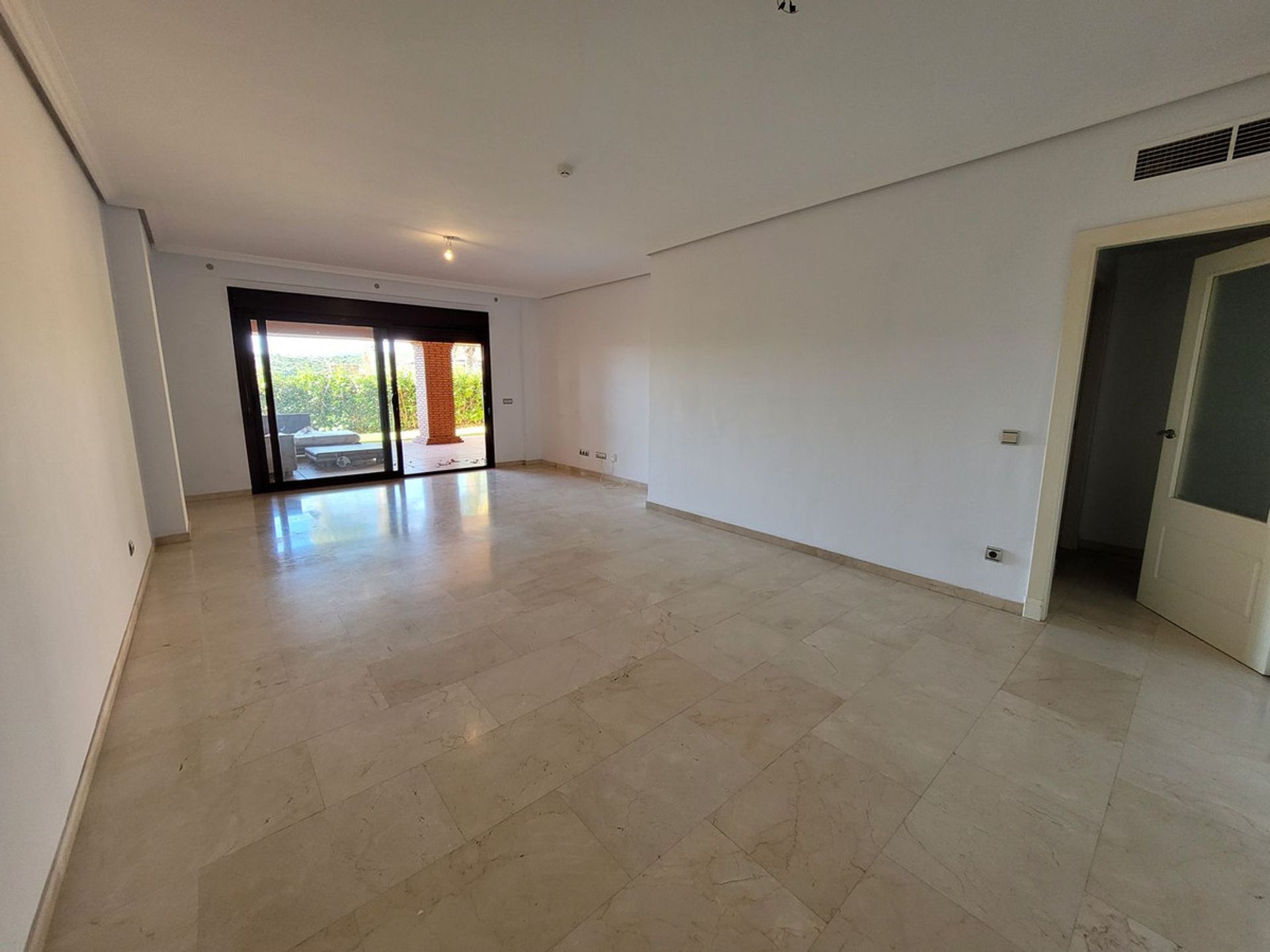 Condominio en Casares, Andalucía 11383758