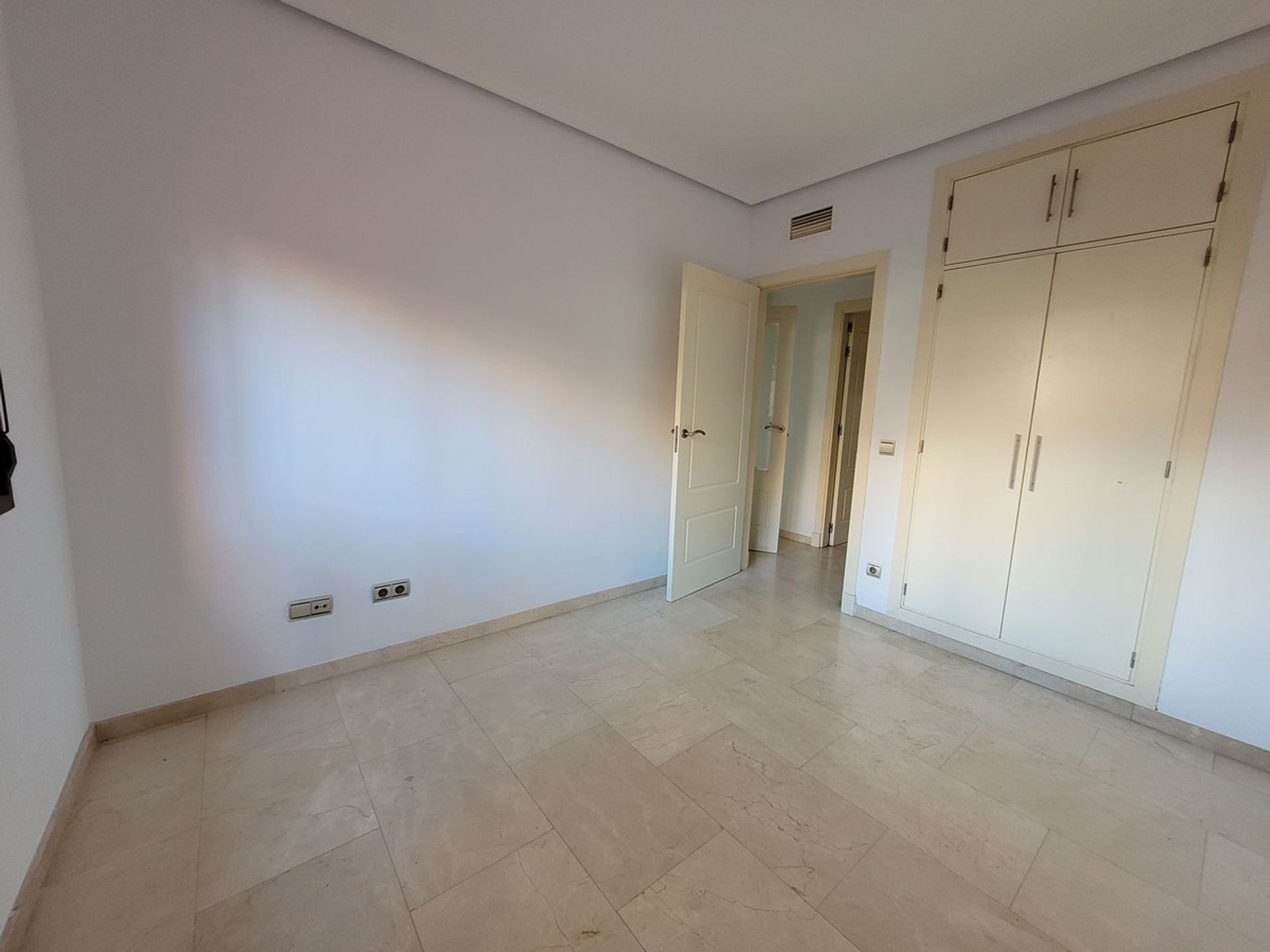 Condominio en Casares, Andalucía 11383758