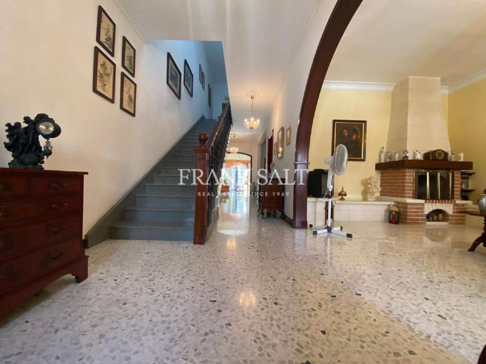 Talo sisään Tal-Mejda, Swieqi 11385511