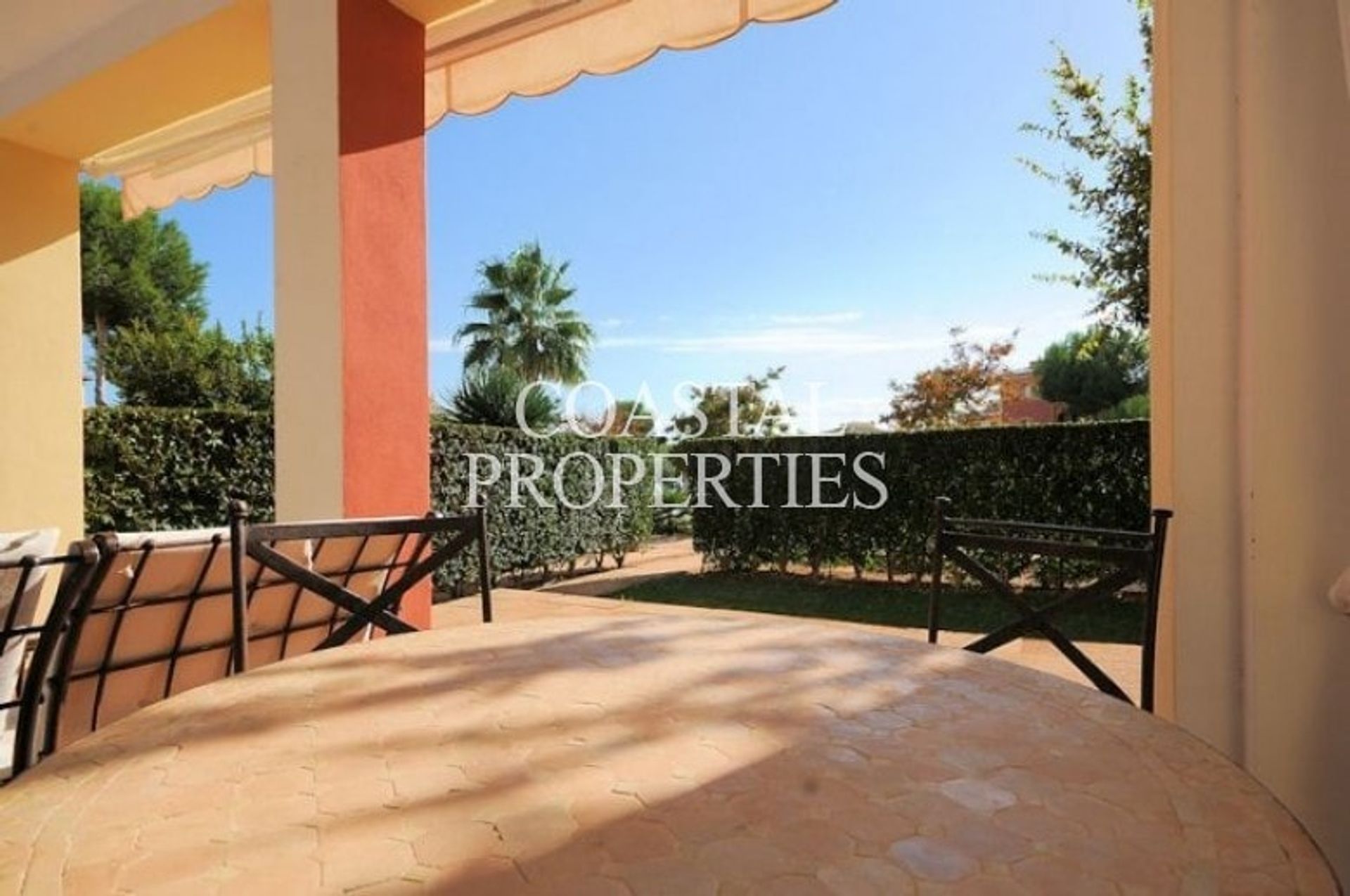 Condominium in Calvia, Balearic Islands 11387157