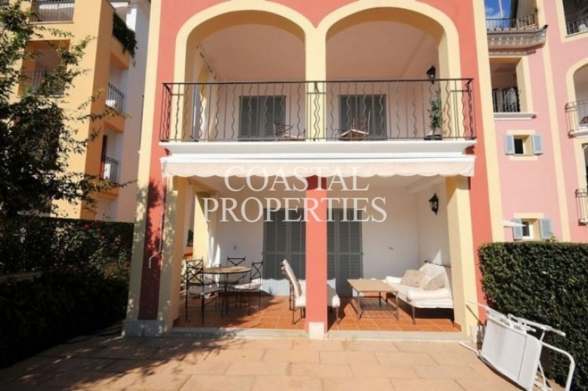 Condominium in Calvia, Balearic Islands 11387157