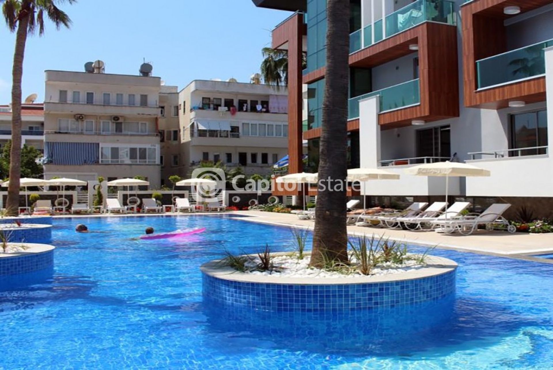 Condominio en Oba, Antalya 11389611