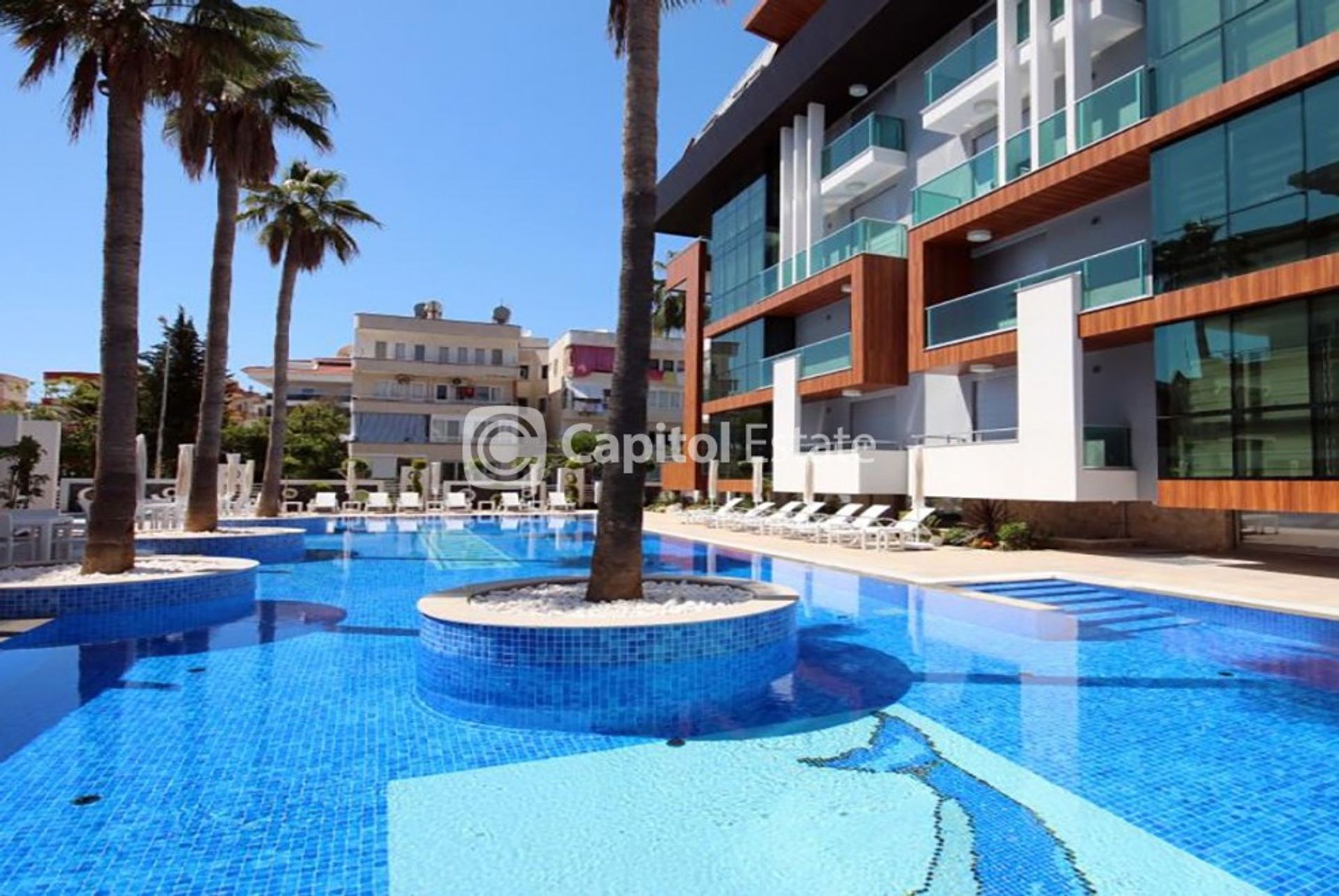 Condominio en Oba, Antalya 11389611