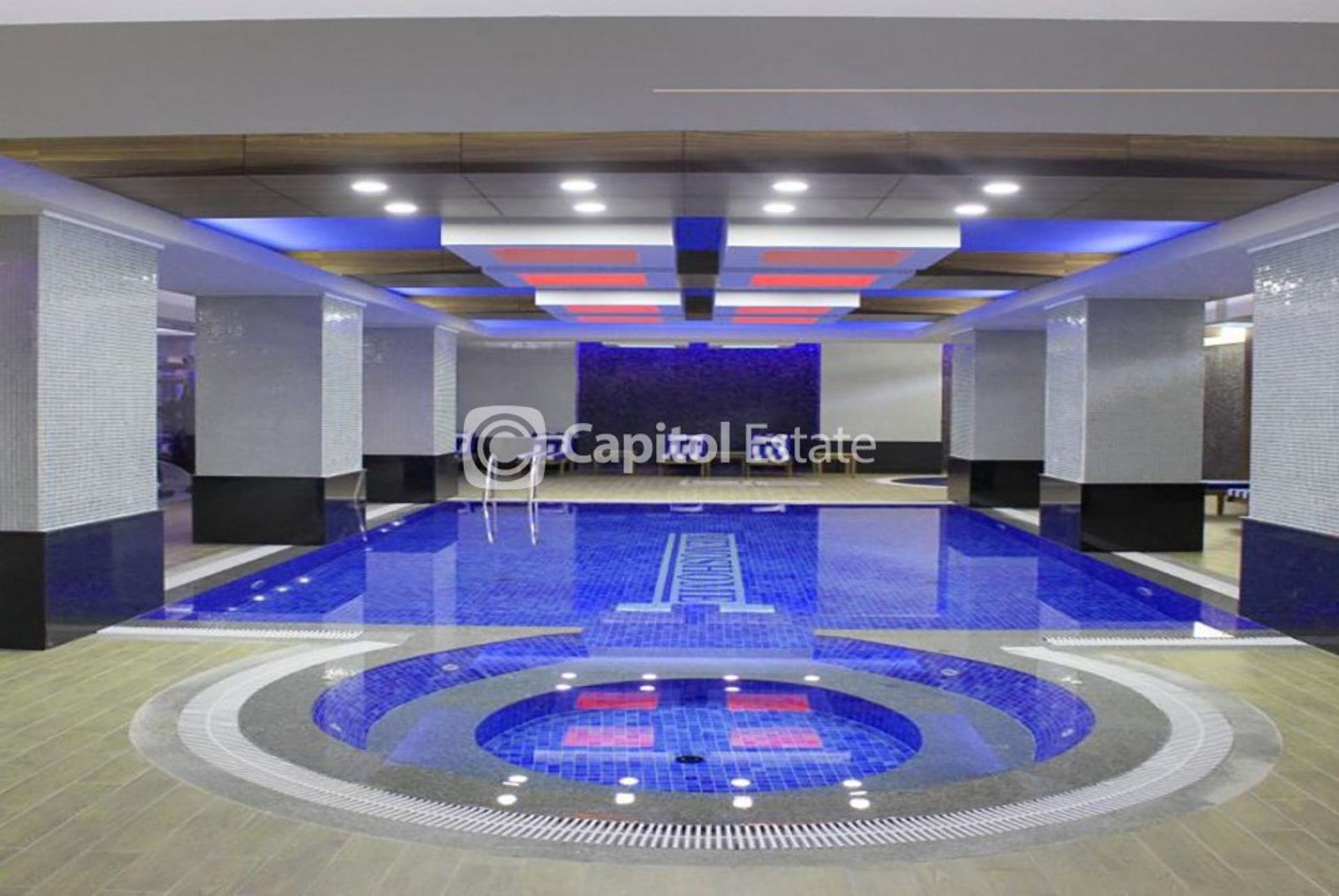 Condominio en Oba, Antalya 11389611