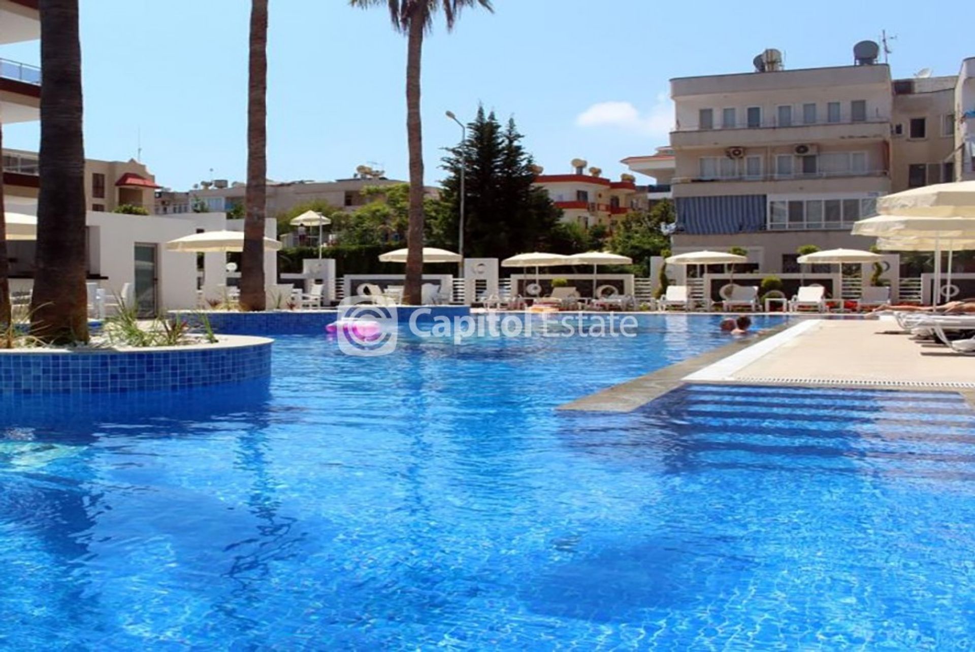 Condominio en Oba, Antalya 11389611