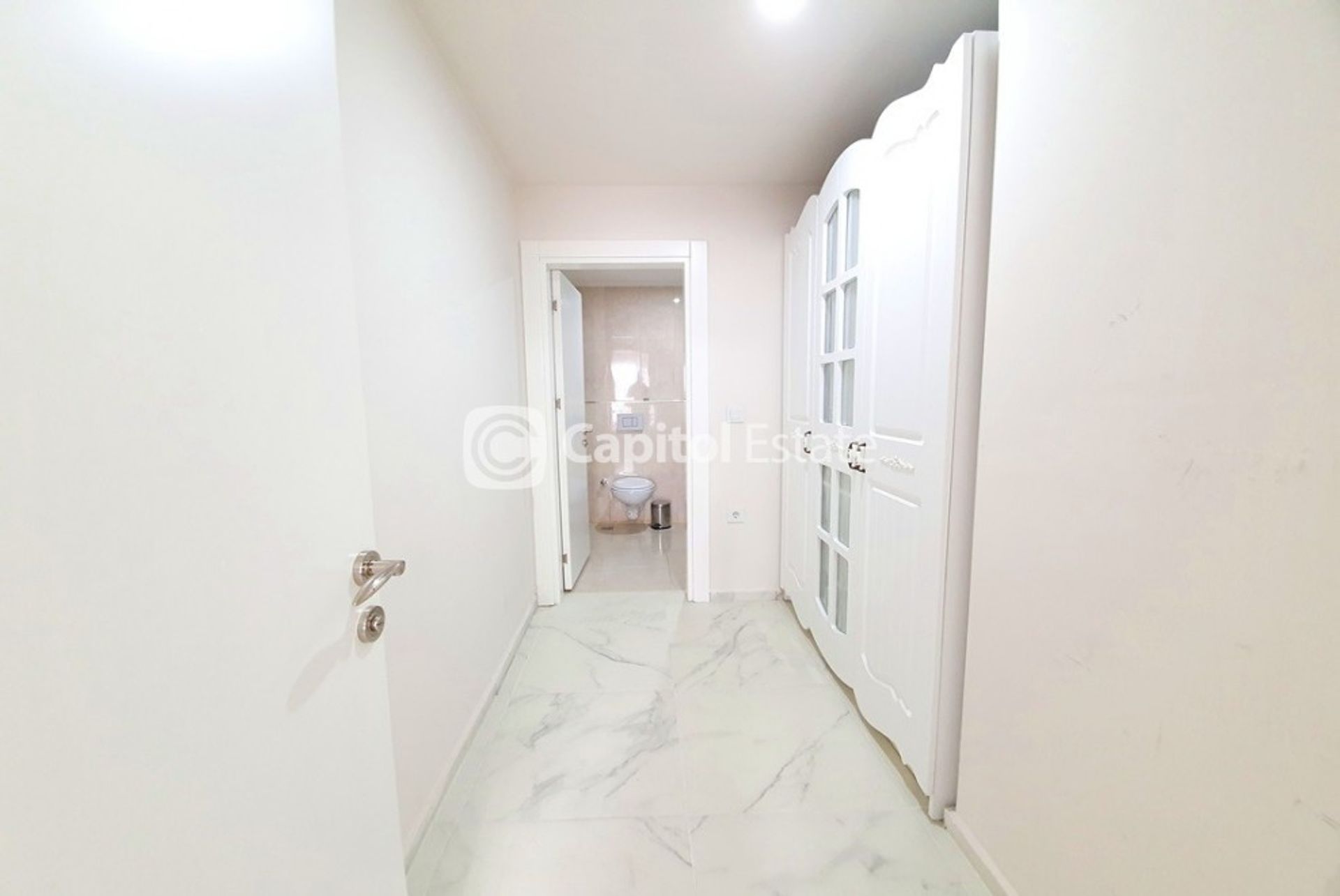 Condominio en Mahmutlar, Antalya 11389616