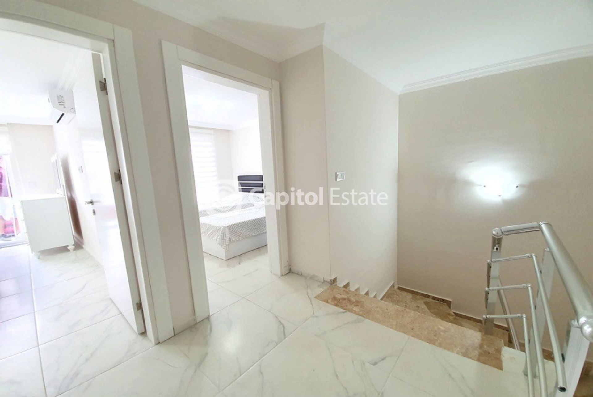 Condominio en Mahmutlar, Antalya 11389616