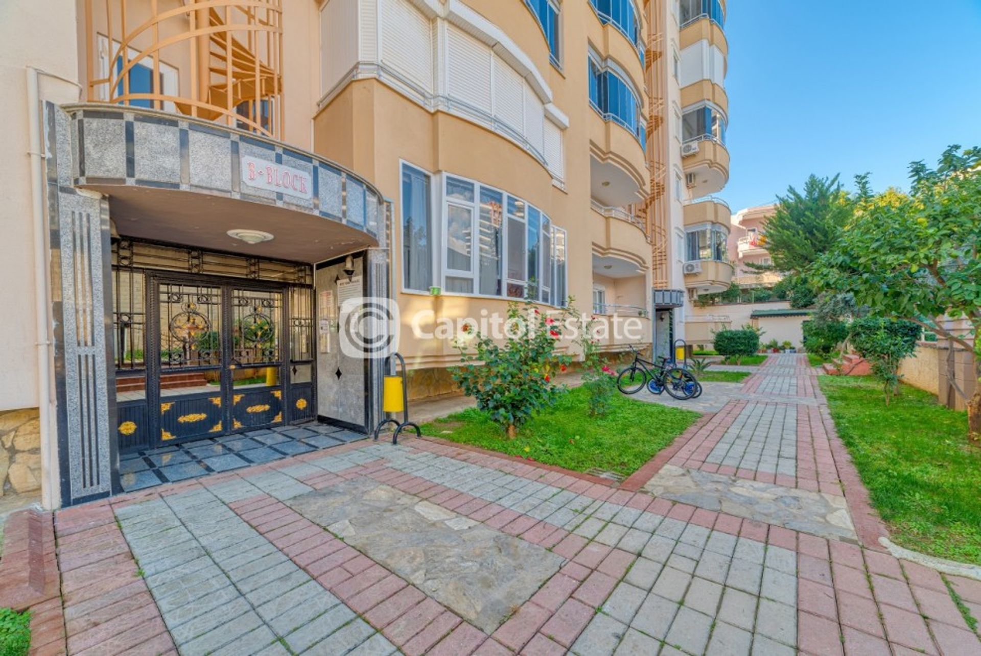 Condominium dans Mahmutlar, Antalya 11389678