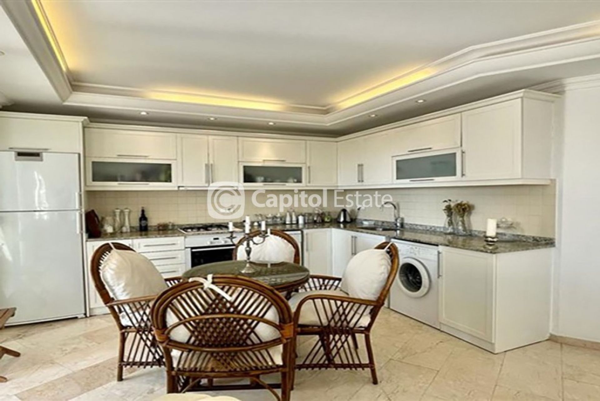 Condominio en Alanya, Antalya 11389685