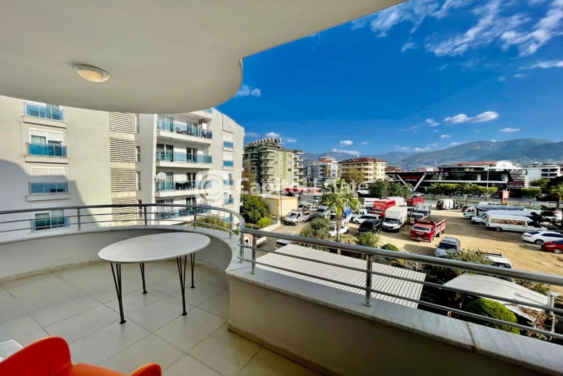 Condominio en Oba, Antalya 11389688