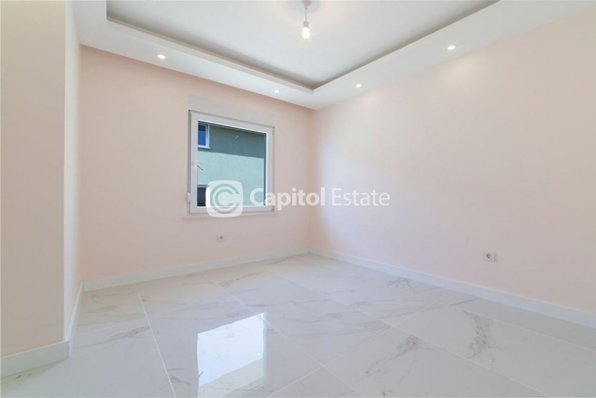 Condominium dans Mahmutlar, Antalya 11389951