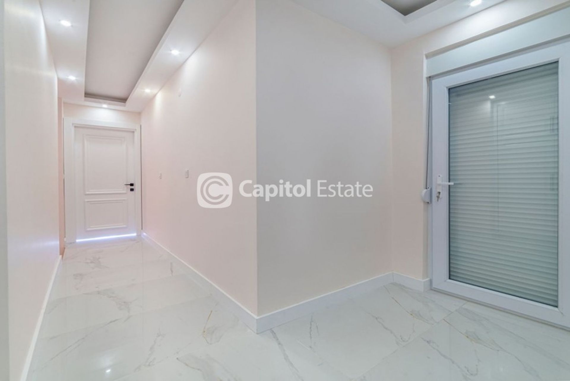 Condominium dans Mahmutlar, Antalya 11389951