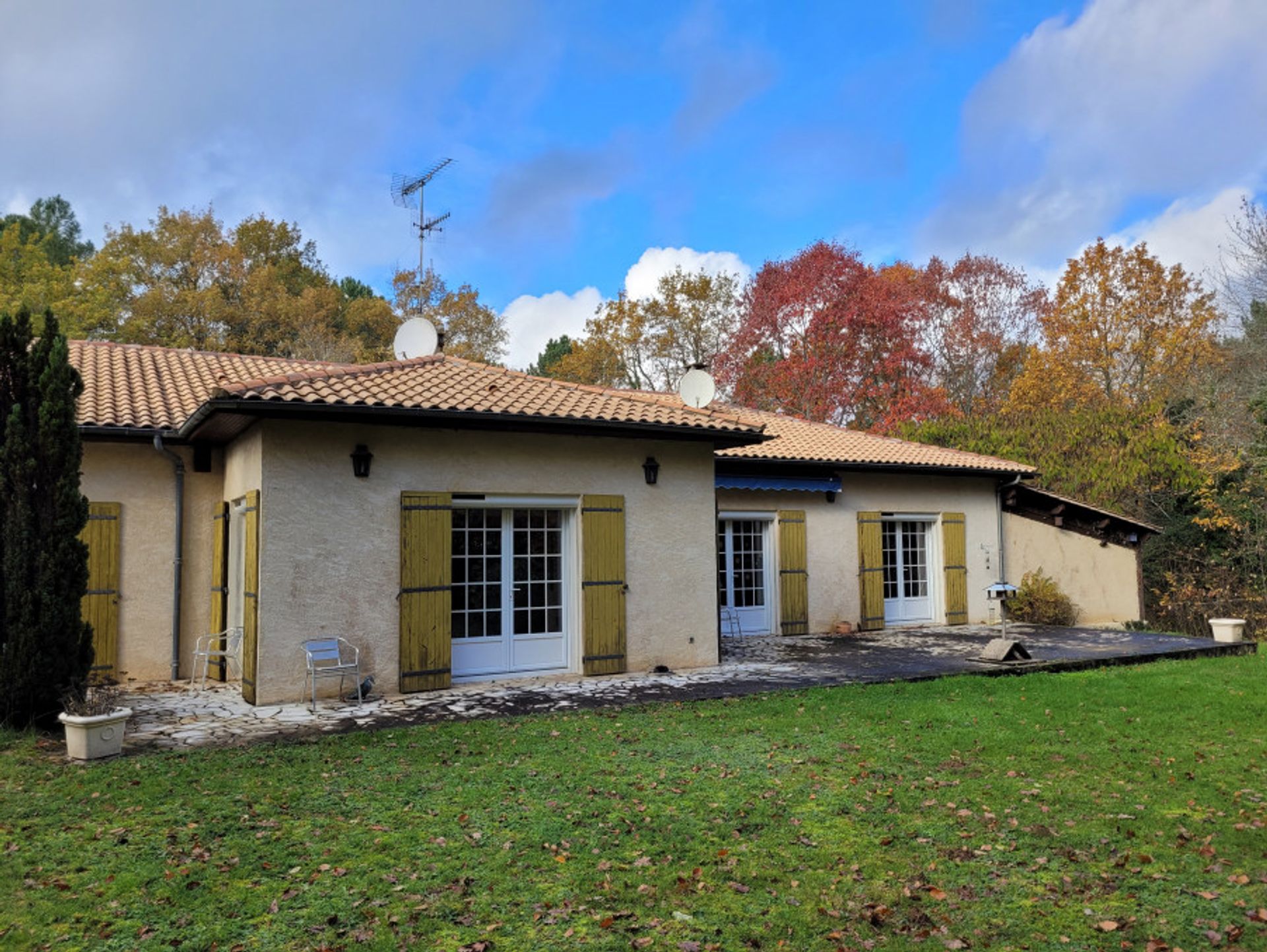 Hus i Eyraud-Crempse-Maurens, Nouvelle-Aquitaine 11389970