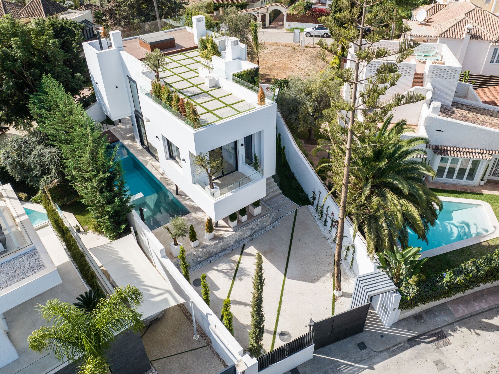 Hus i Marbella, 8 Avenida Bulevar Príncipe Alfonso de Hohenlohe 11390625