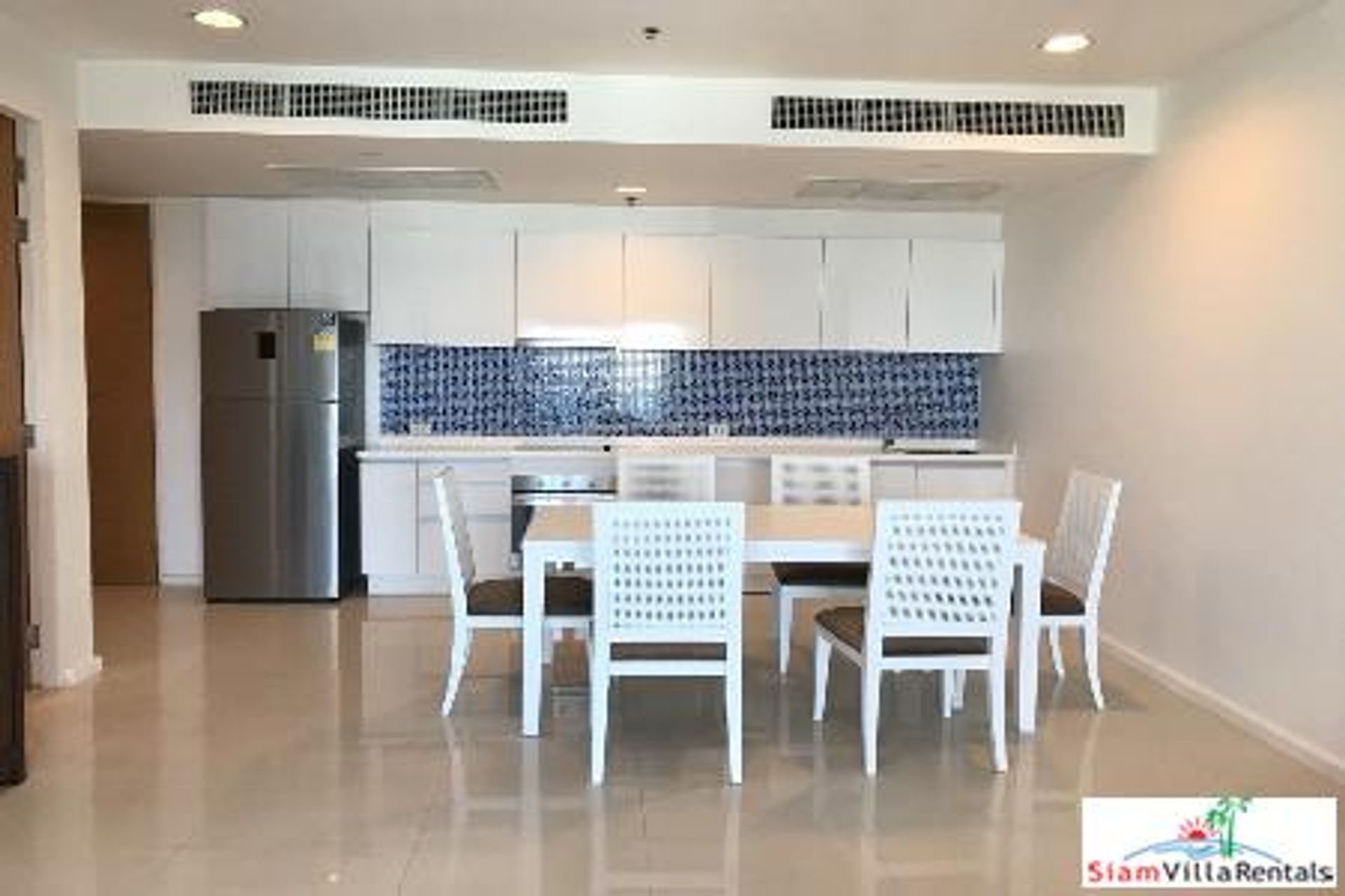 Condominium in Pathum Wan, Krung Thep Maha Nakhon 11391237