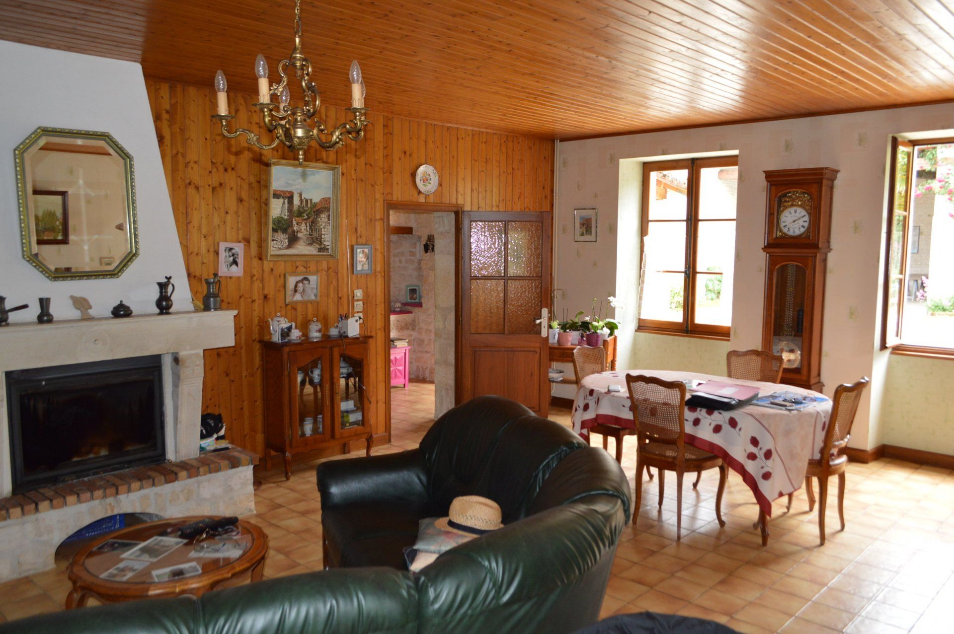 casa en Ruffec, Nouvelle-Aquitaine 11392447