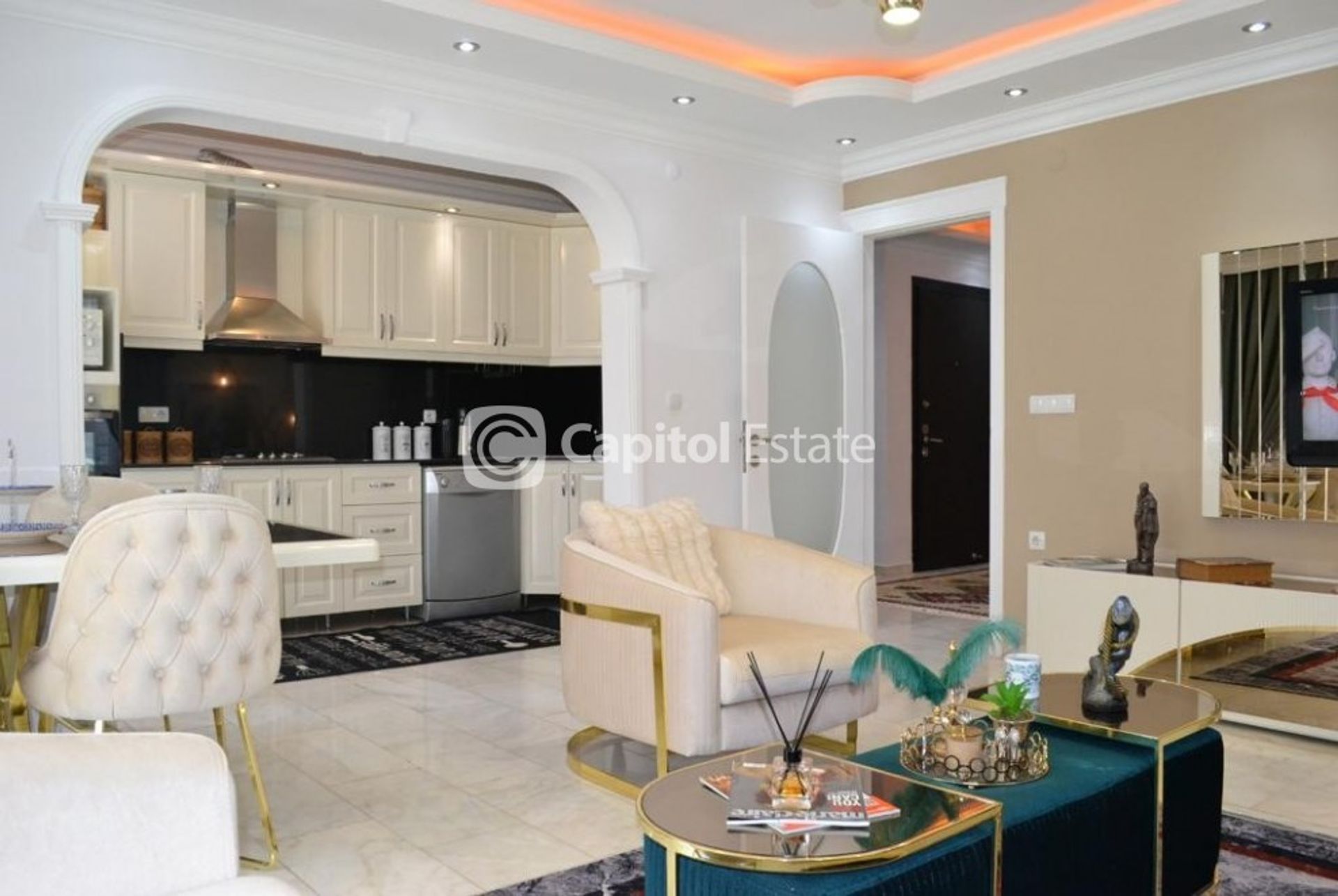 Condominio en Mahmutlar, Antalya 11393306