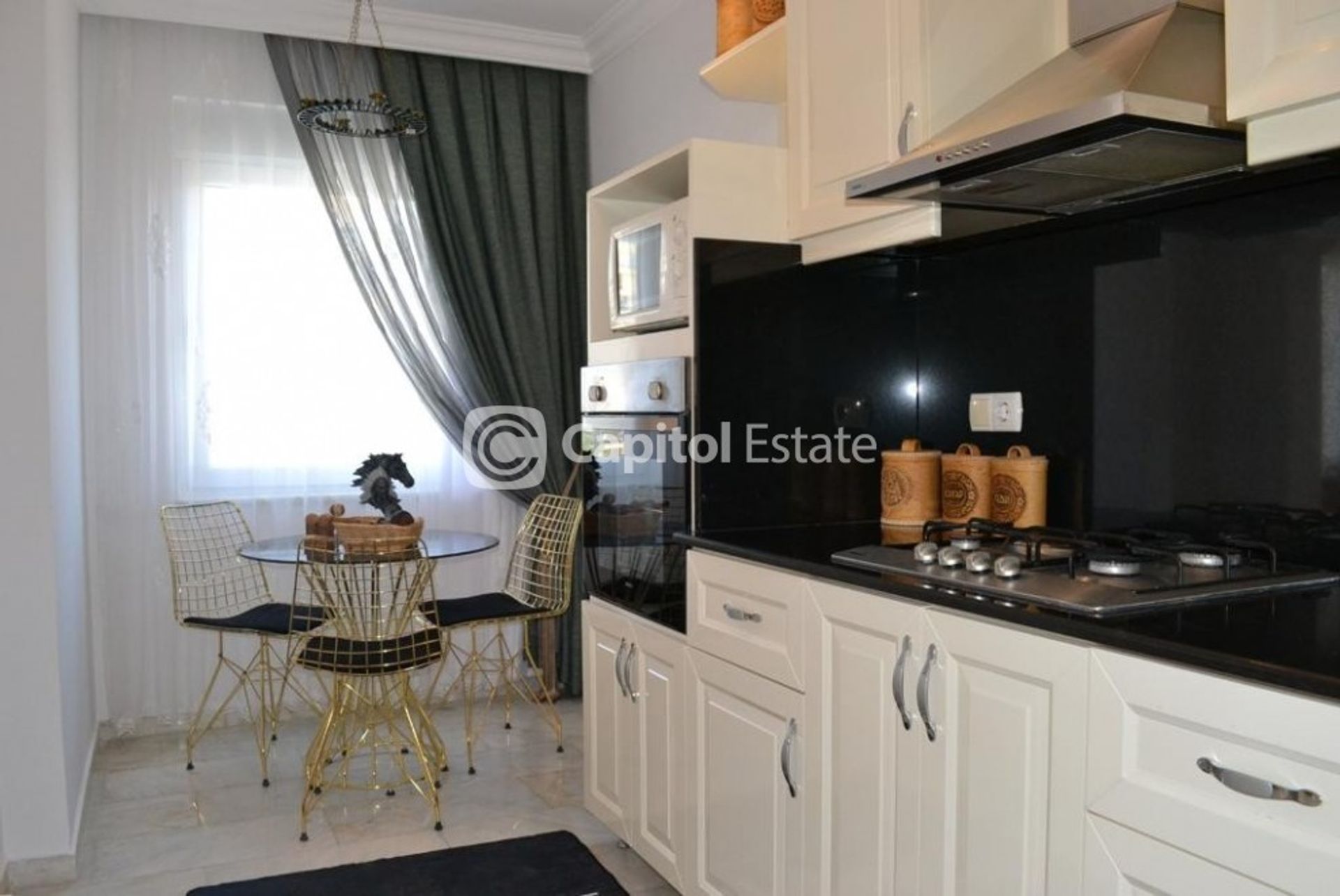 Condominio en Mahmutlar, Antalya 11393306