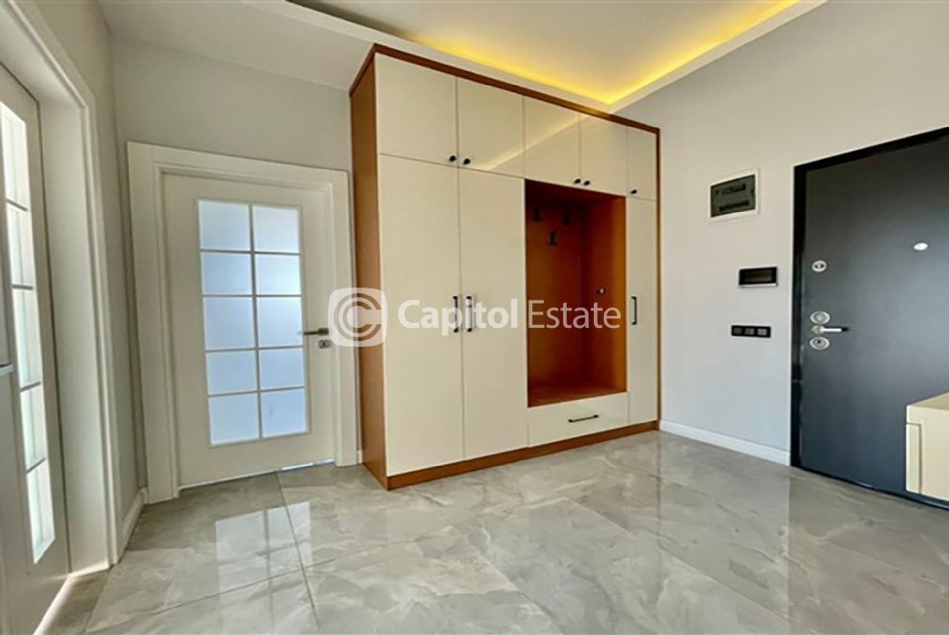 Condominium in Oba, Antalya 11393332