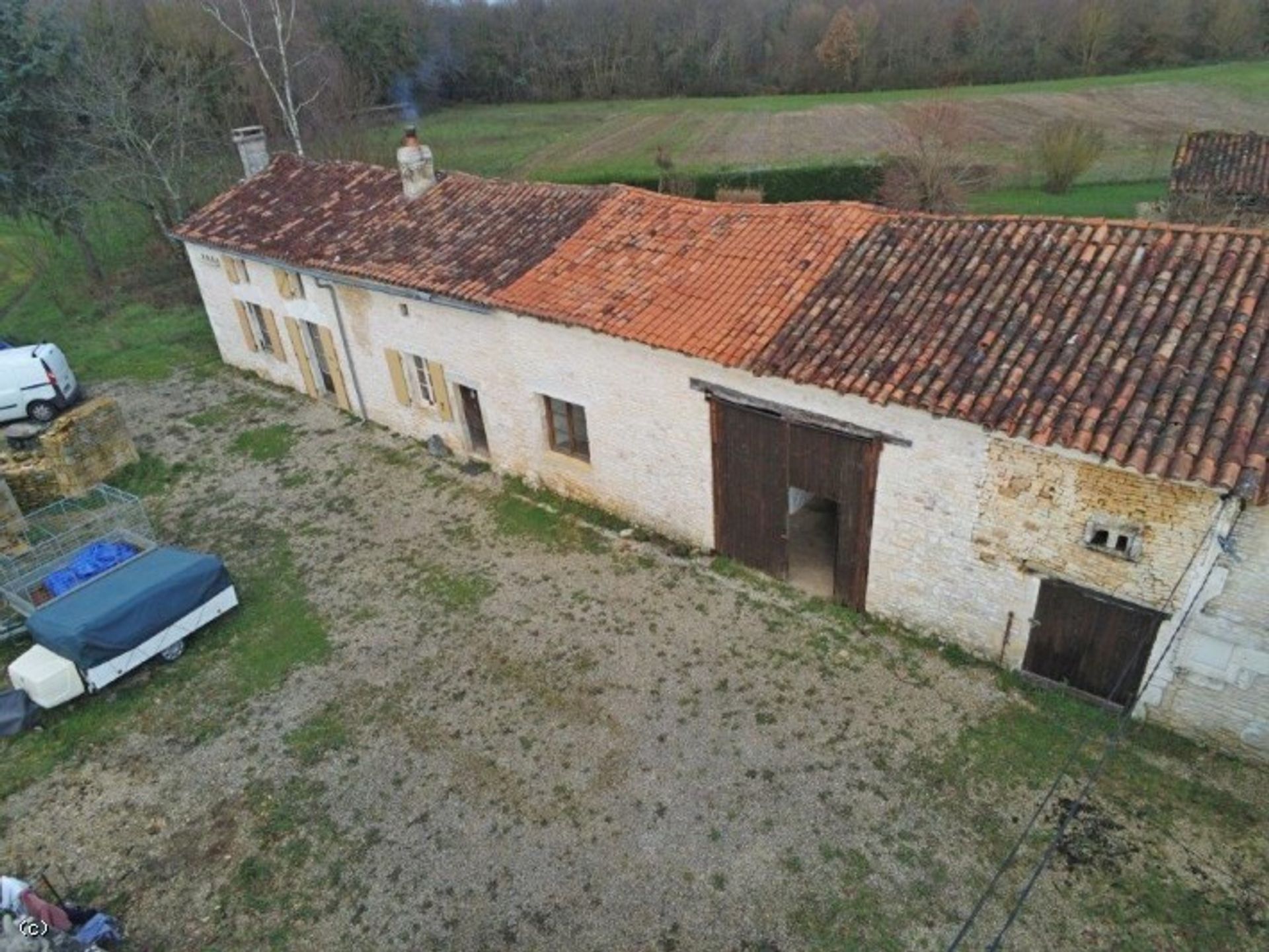 rumah dalam Mansle, Nouvelle-Aquitaine 11393357