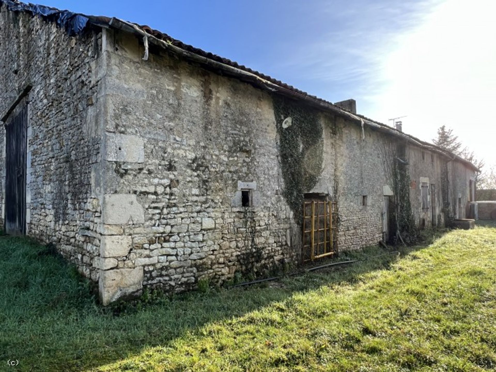 Huis in Lizant, Nouvelle-Aquitaine 11393362