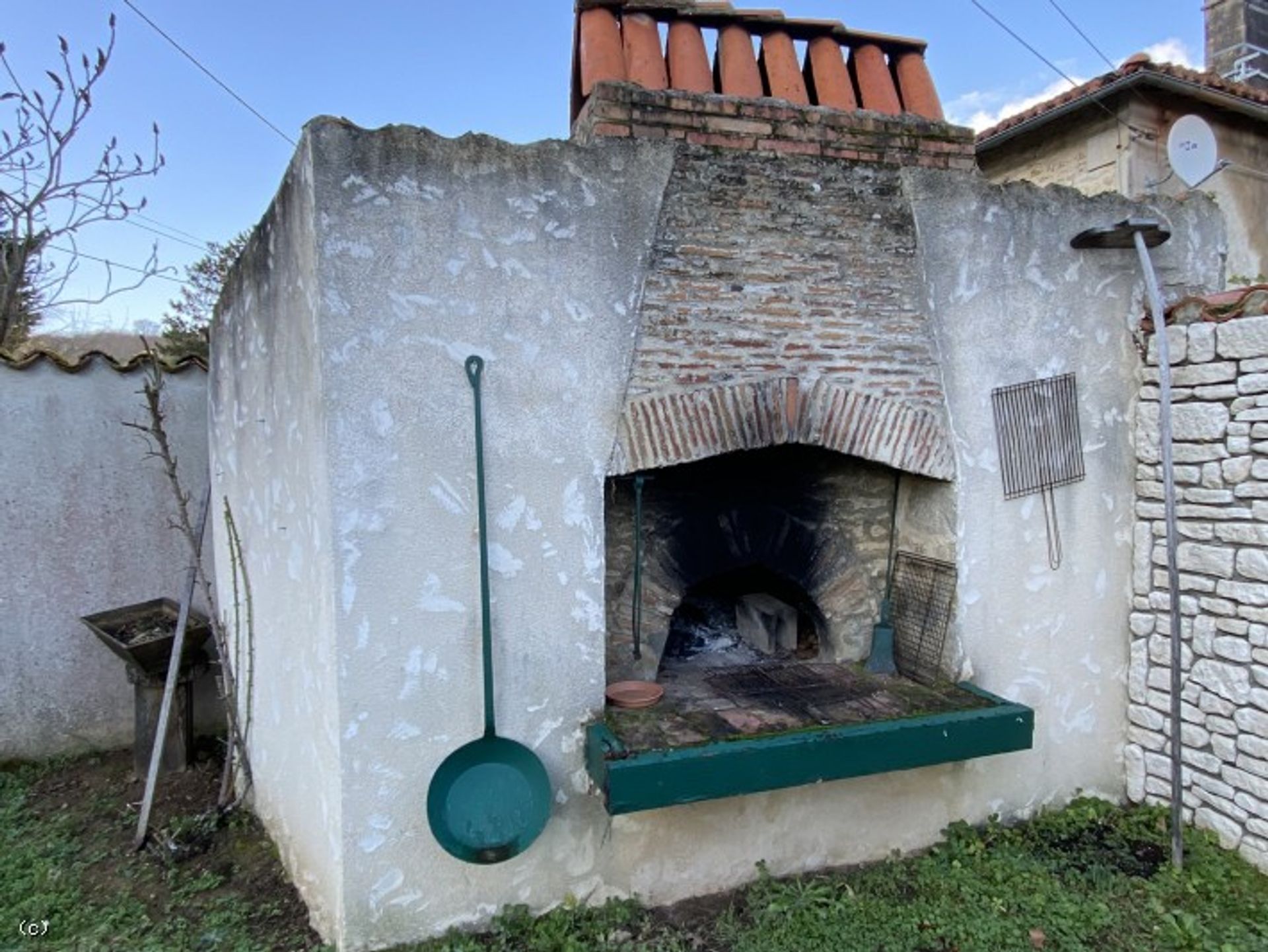 Hus i Nanteuil-en-Vallée, Nouvelle-Aquitaine 11393364