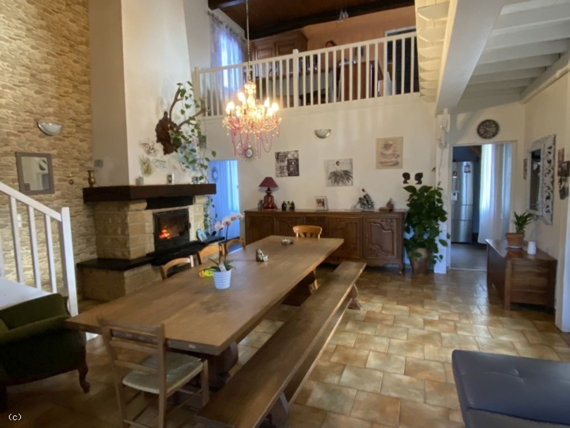 Hus i Nanteuil-en-Vallee, Nouvelle-Aquitaine 11393364