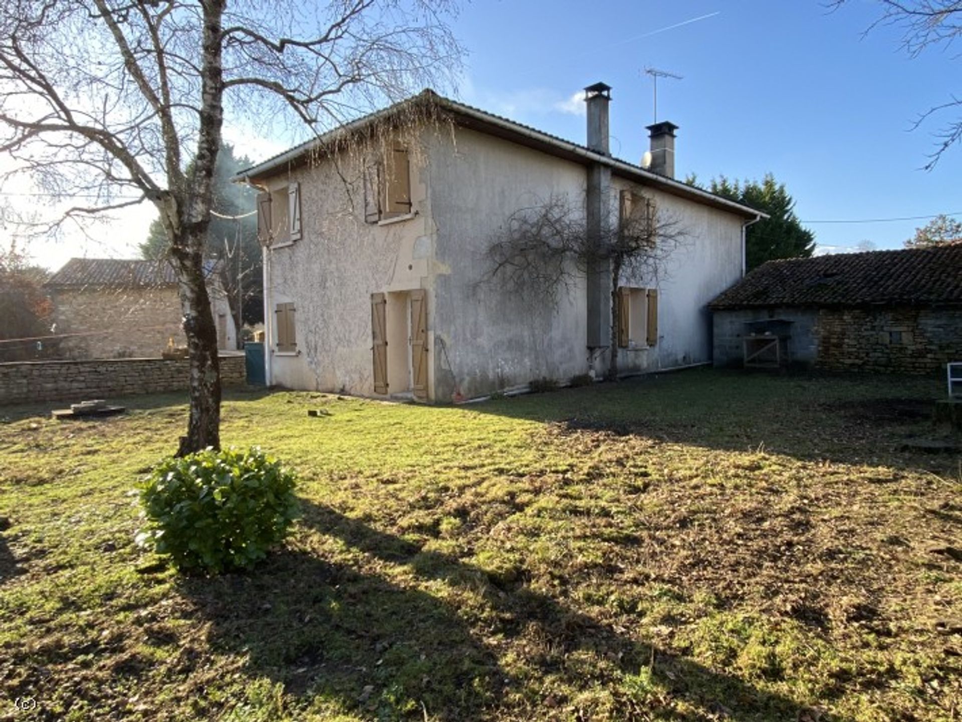 Hus i Nanteuil-en-Vallée, Nouvelle-Aquitaine 11393364