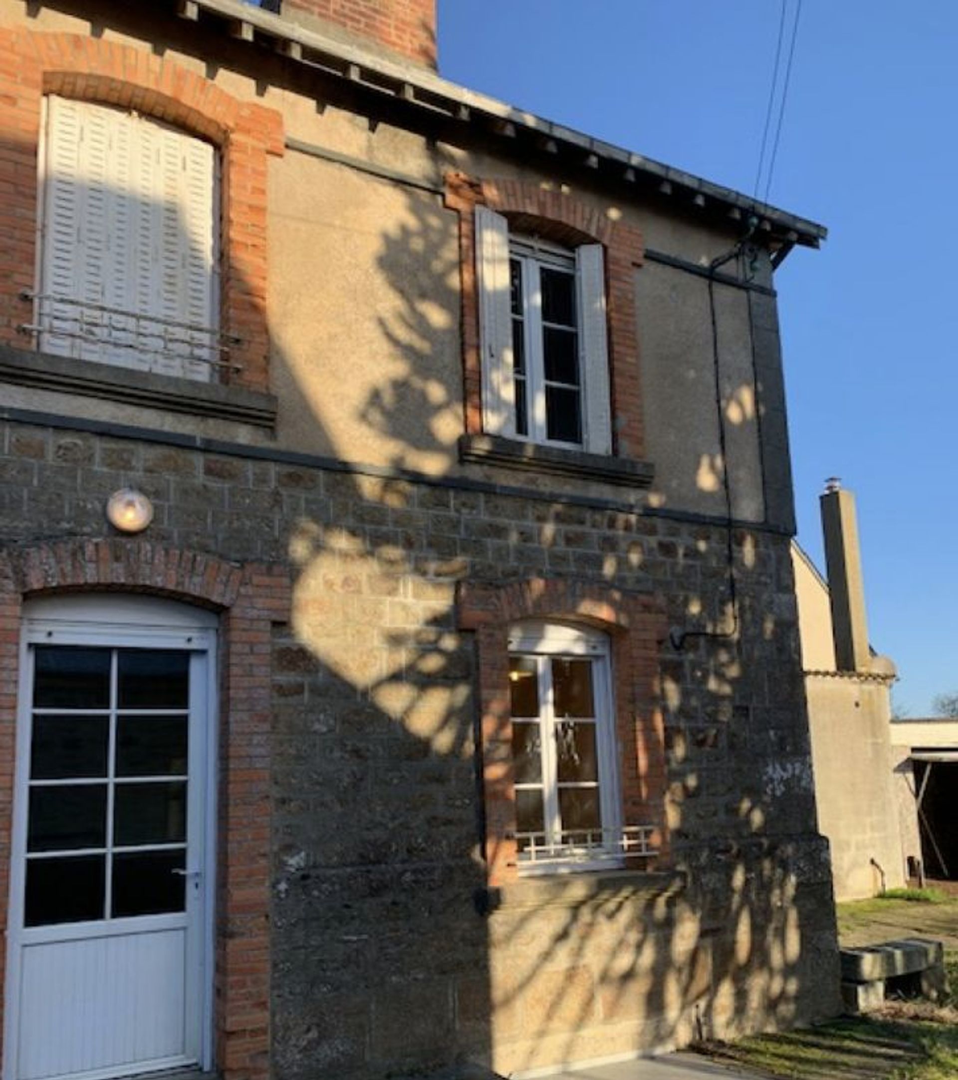 House in Ambrieres-les-Vallees, Pays de la Loire 11393726