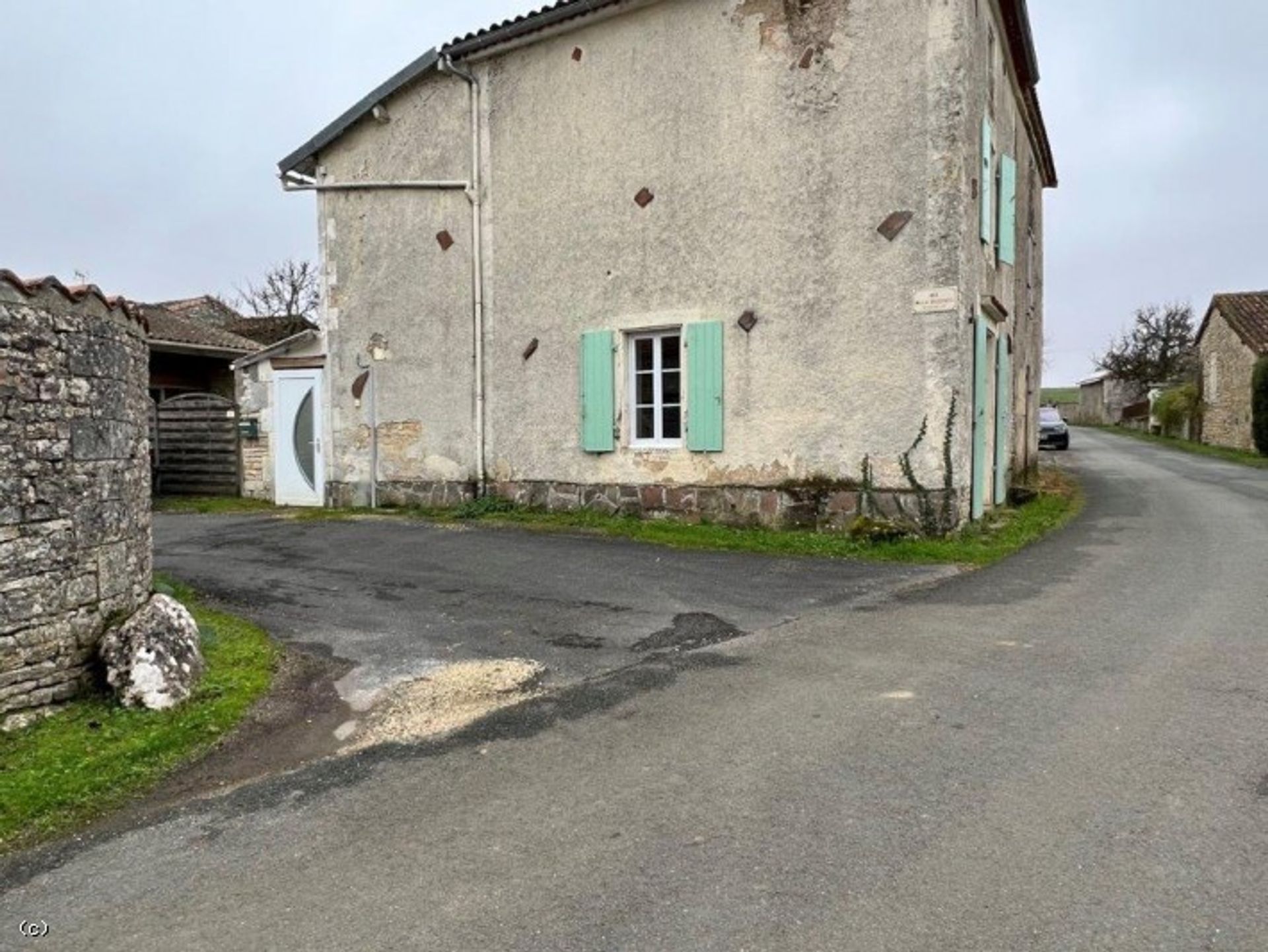 rumah dalam Mansle, Nouvelle-Aquitaine 11394096