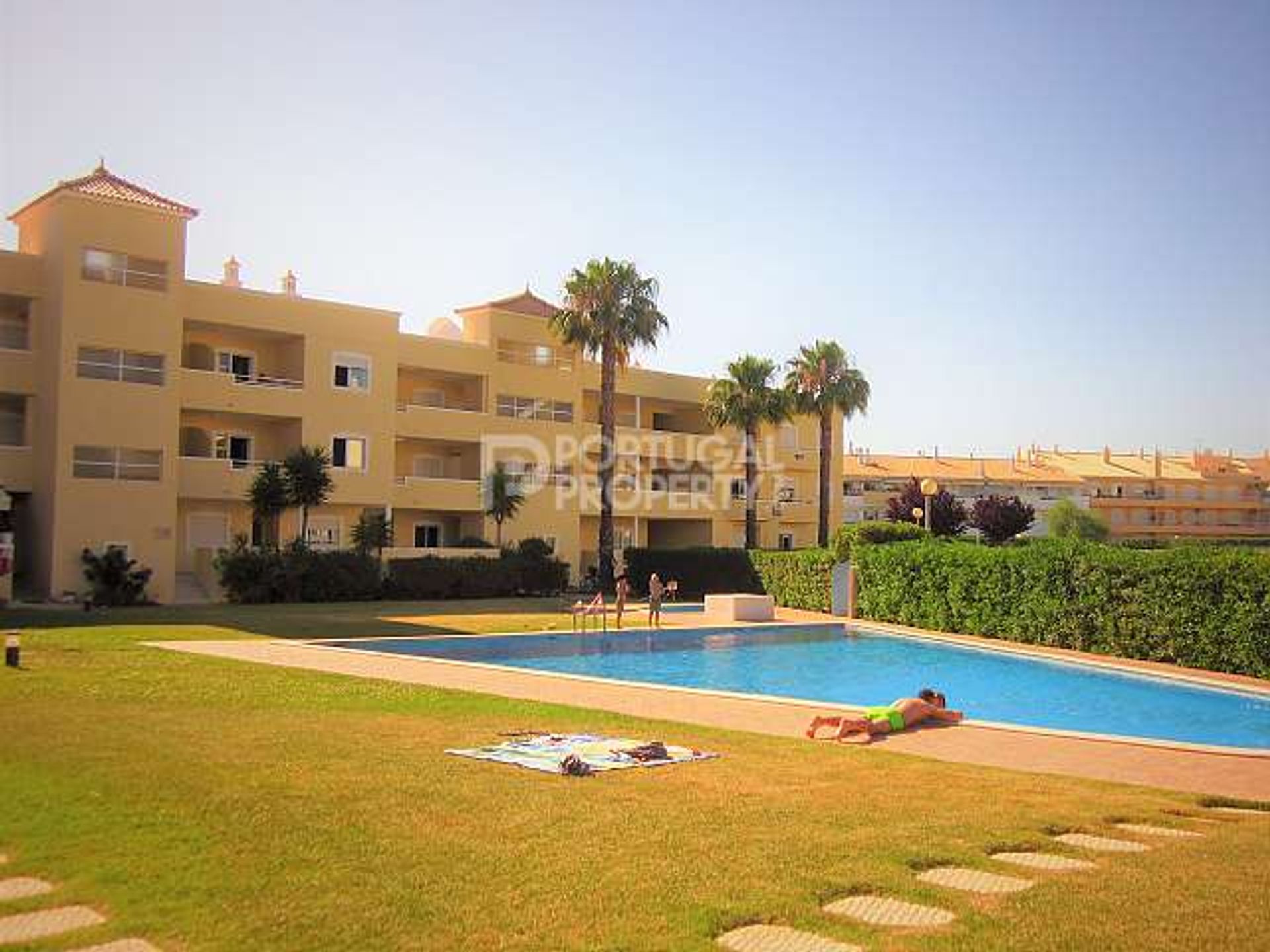 Condominium in Quarteira, Faro 11394228