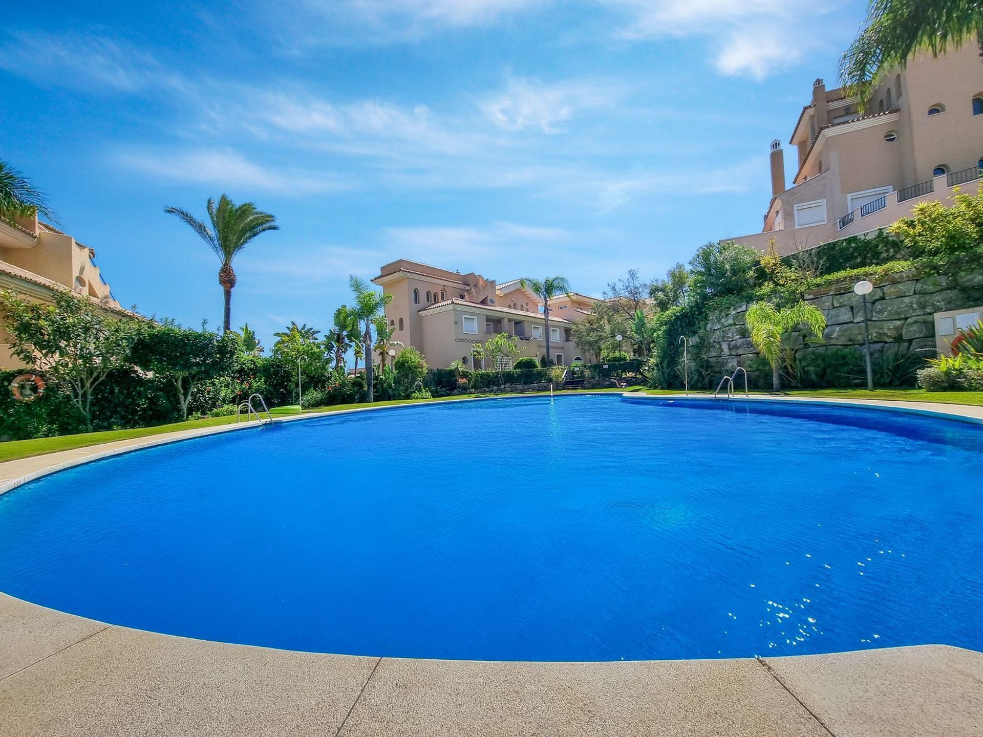 Casa nel Puerto de la Duquesa, Andalusia 11394399