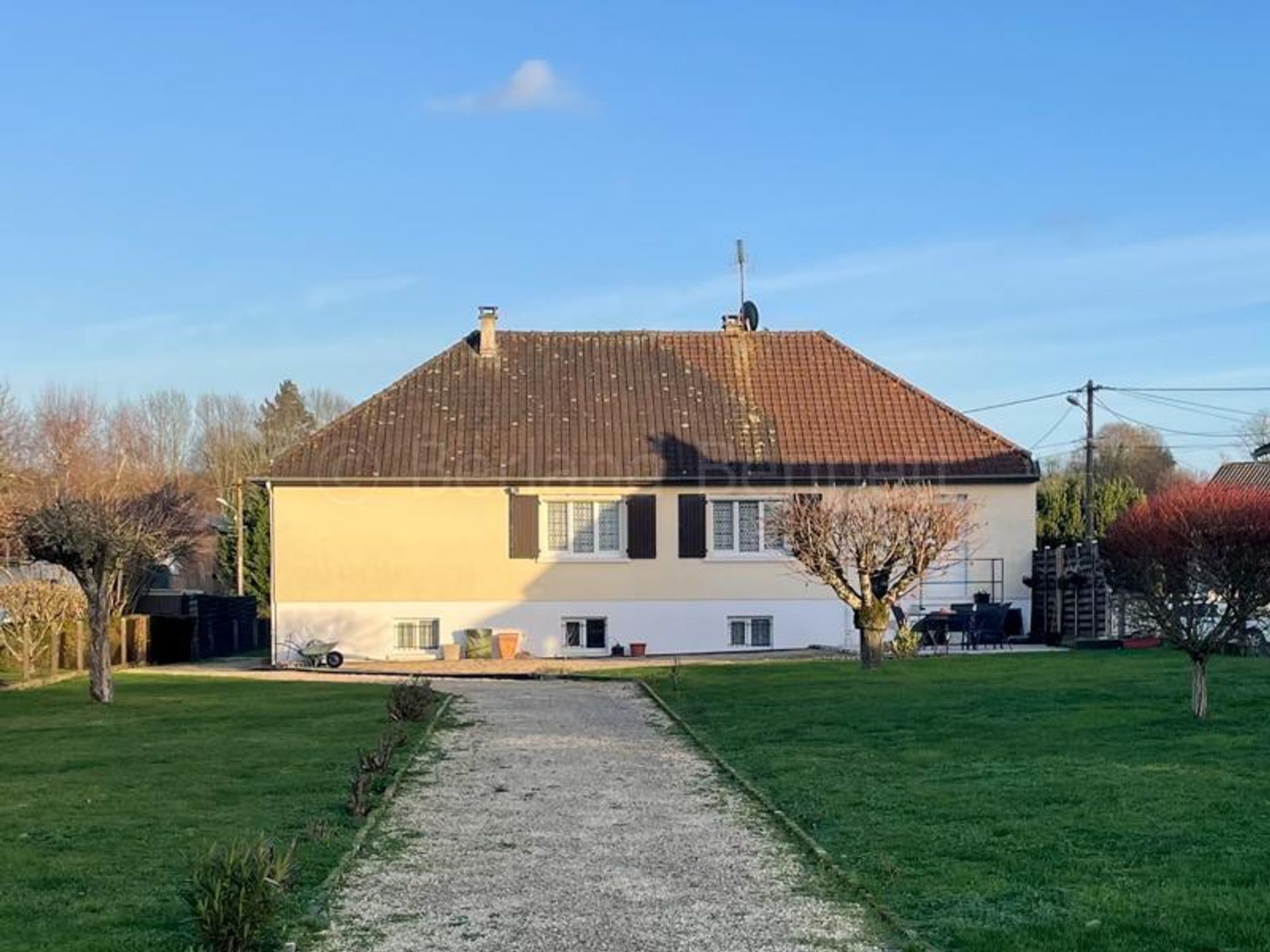 House in Civray, Nouvelle-Aquitaine 11394433