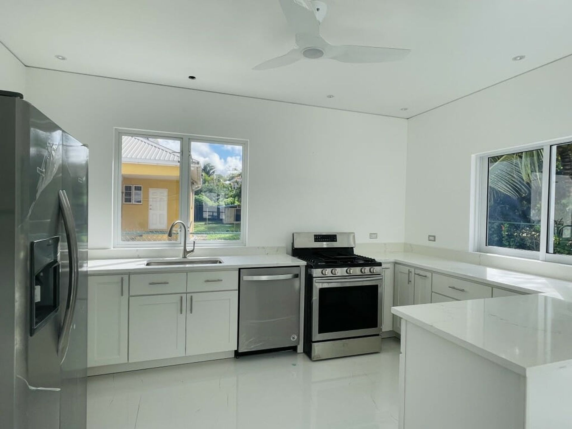 Condominium in , Saint James 11394522