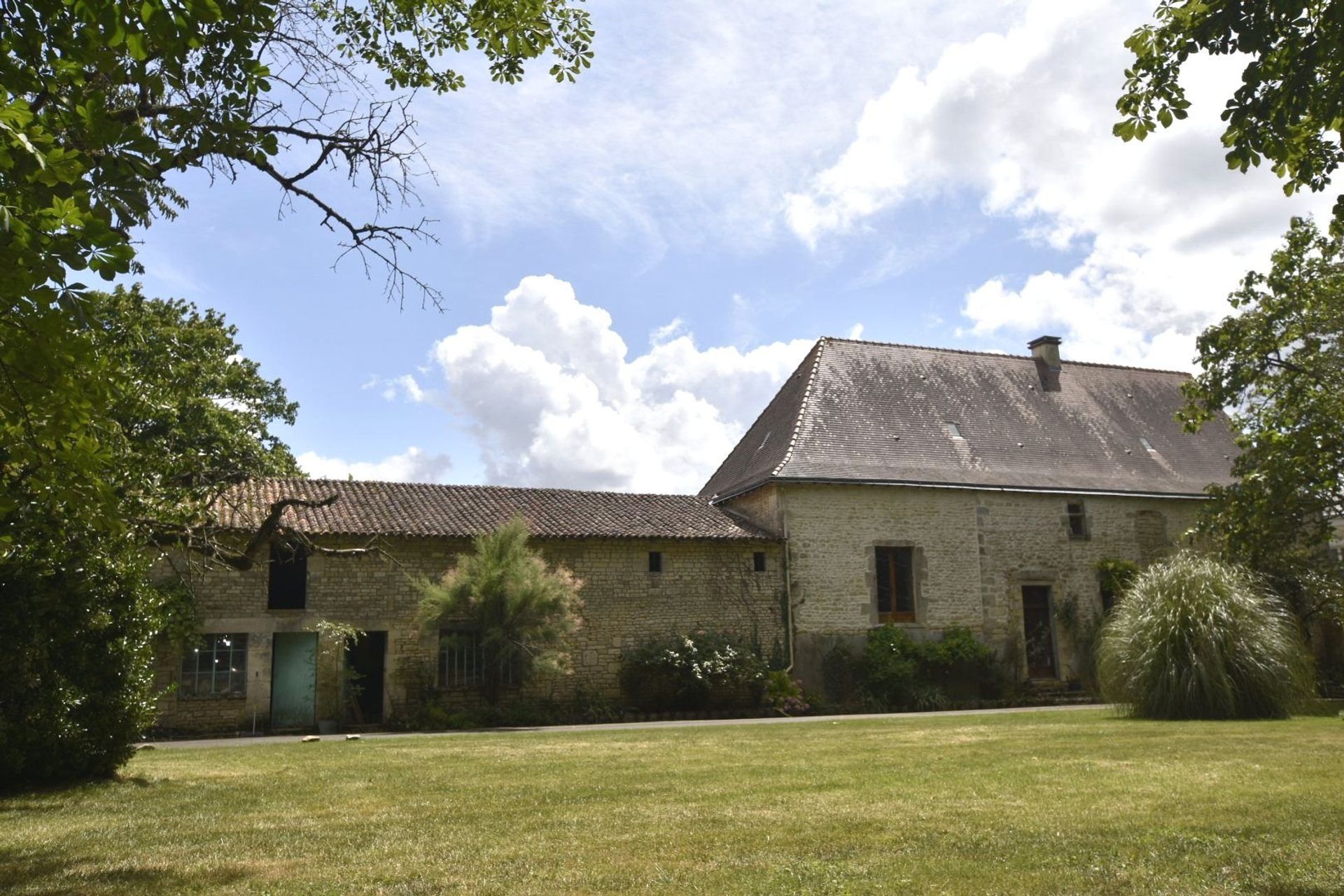 Rumah di Ardilleux, Nouvelle-Aquitaine 11394585