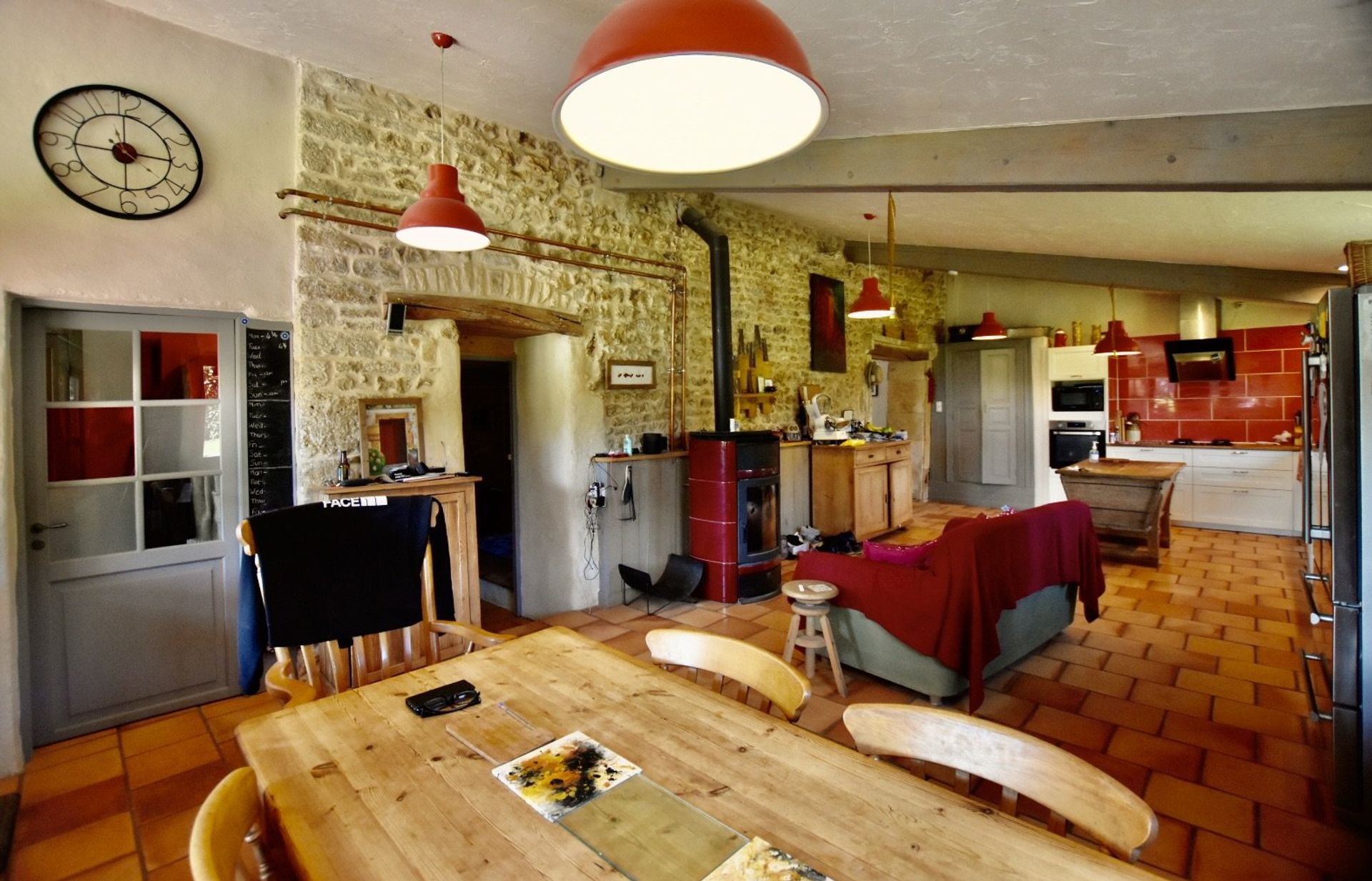 Commercial dans La Chapelle-Pouilloux, Nouvelle-Aquitaine 11394595