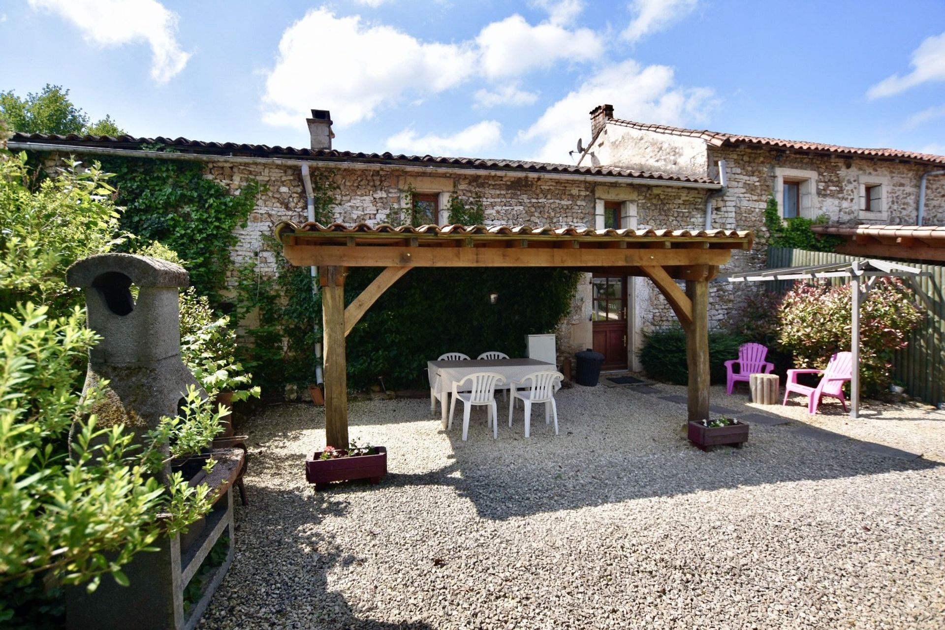 Muu sisään La Chapelle-Pouilloux, Nouvelle-Aquitaine 11394595