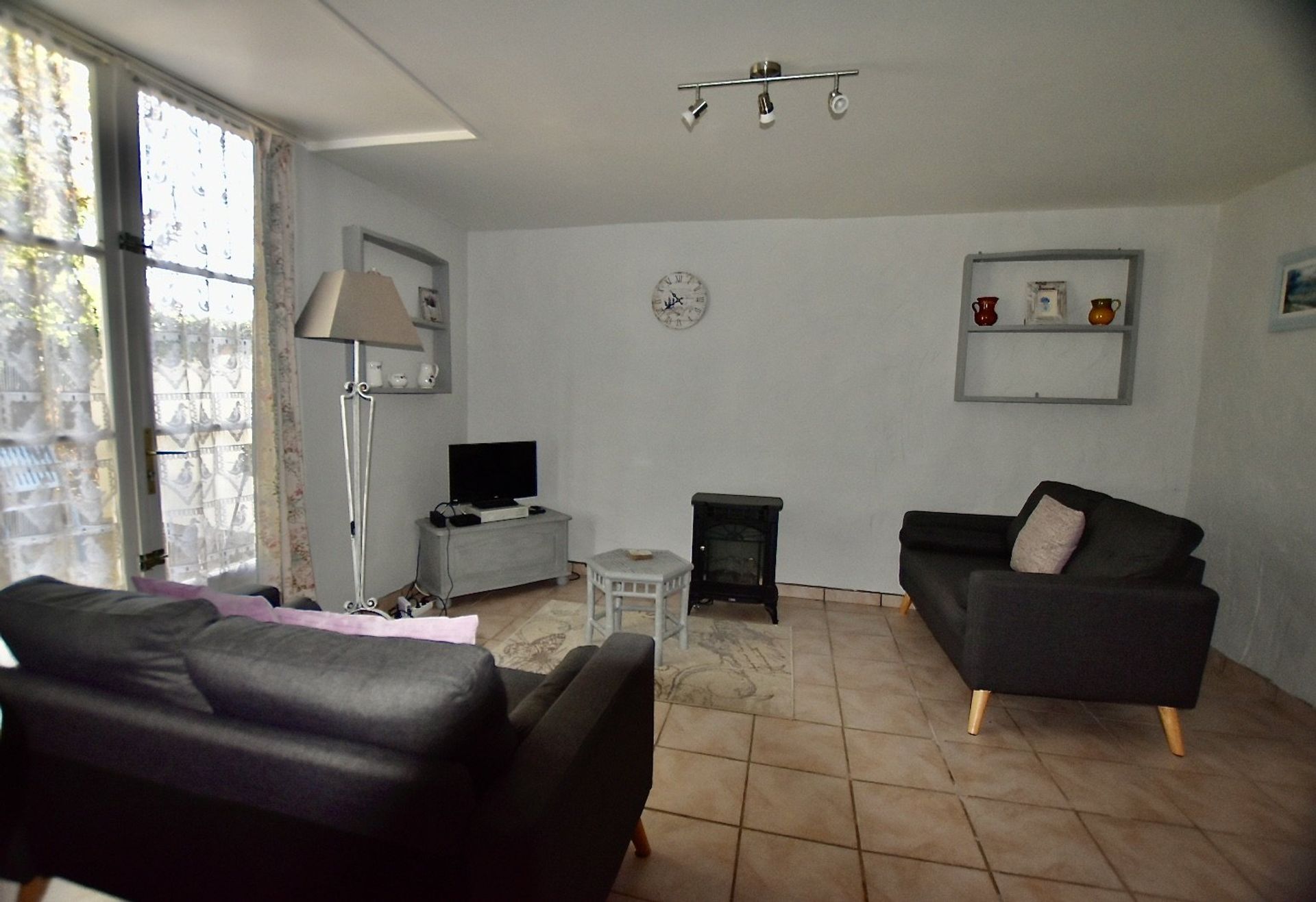 Condominium in Pers, Nouvelle-Aquitaine 11394616