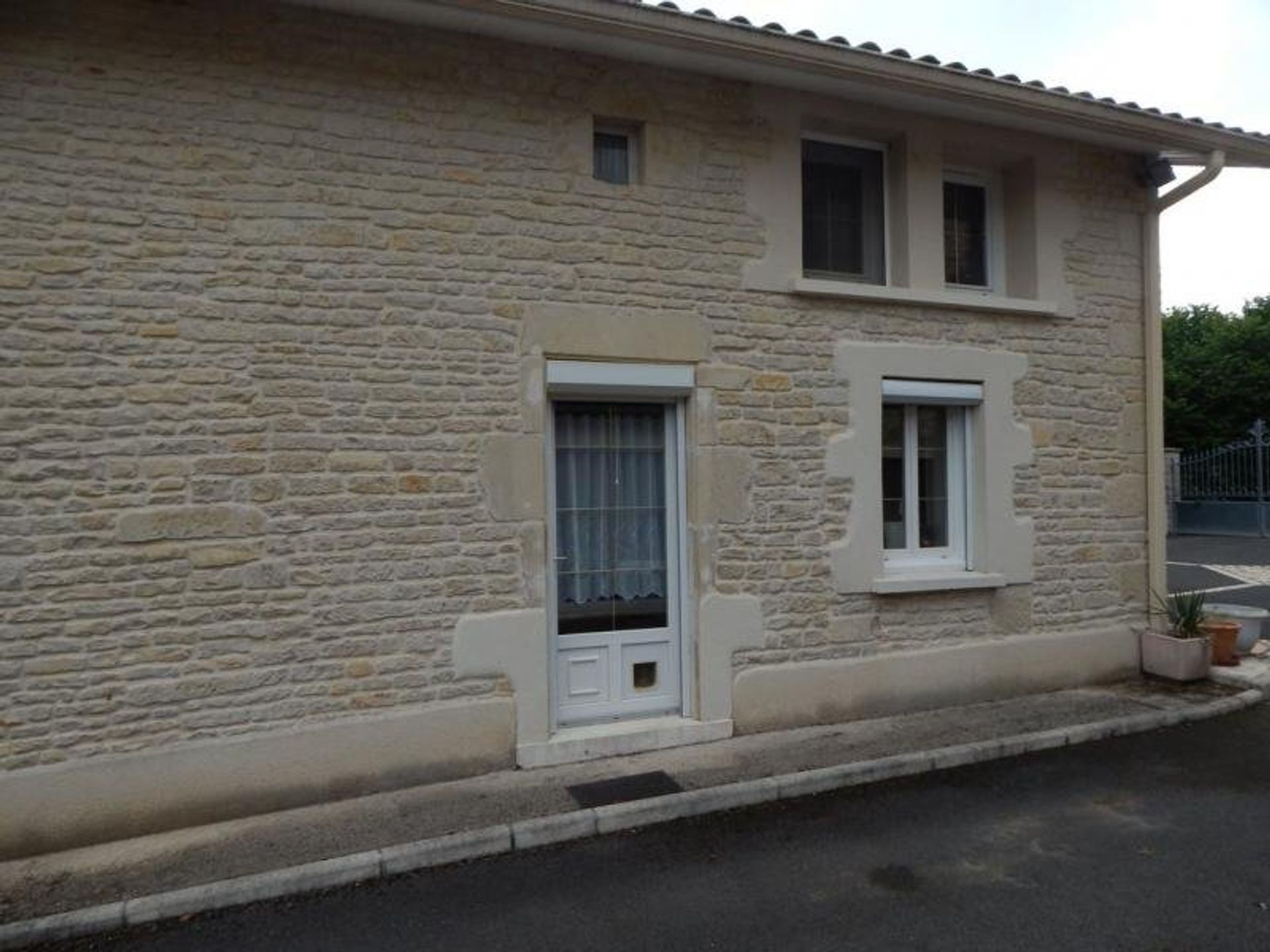 Haus im Bessé, Nouvelle-Aquitaine 11394644