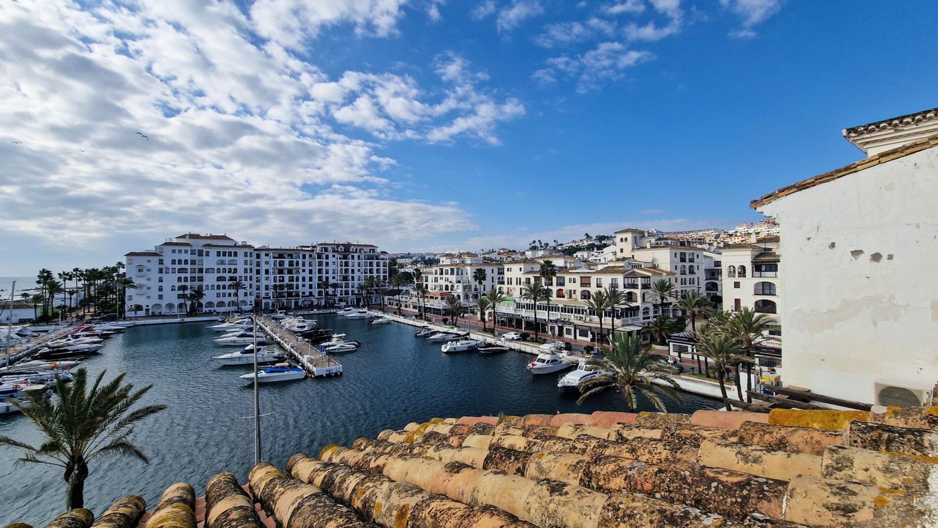 жилой дом в Puerto de la Duquesa, Andalusia 11394773