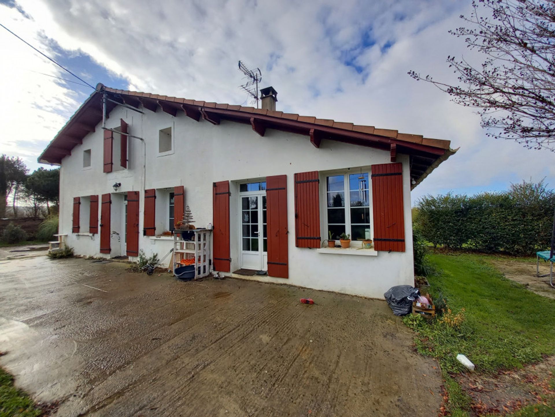 House in Lamonzie-Saint-Martin, Nouvelle-Aquitaine 11395250